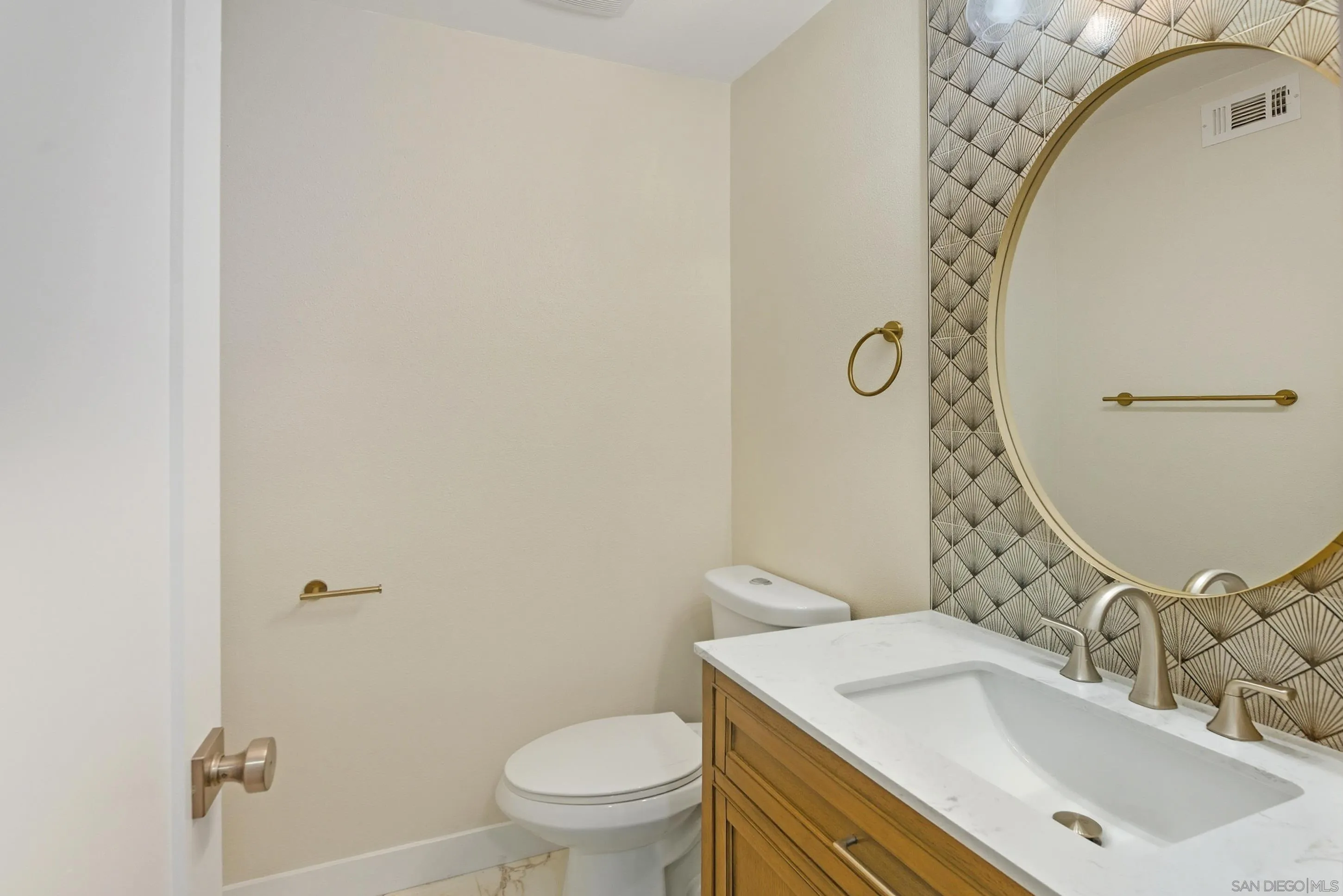 Photo #22: 260002204 Listing: Photo #22