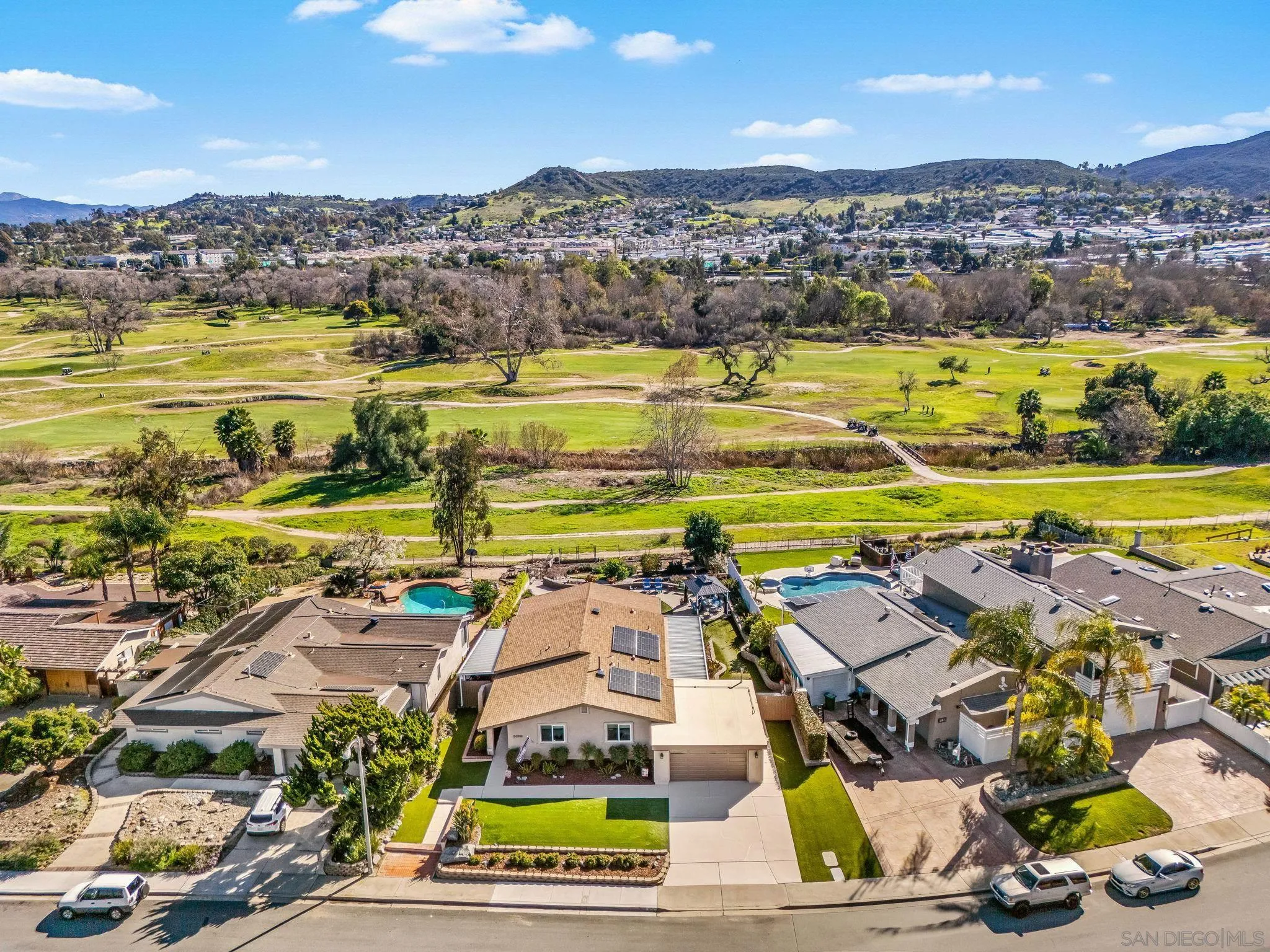 https://cdn.realtyfeed.com/cdn/127/260002205/5071c982d5589d731369c0886d184c1b.webp