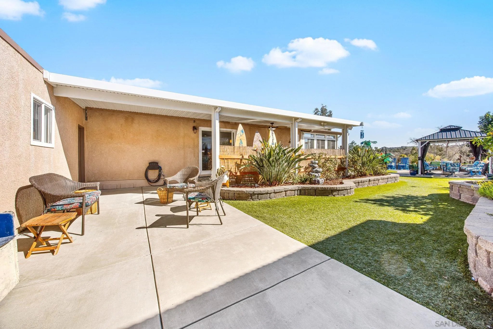 https://cdn.realtyfeed.com/cdn/127/260002205/8cb049f0d22e4572cce1150d6e943947.webp