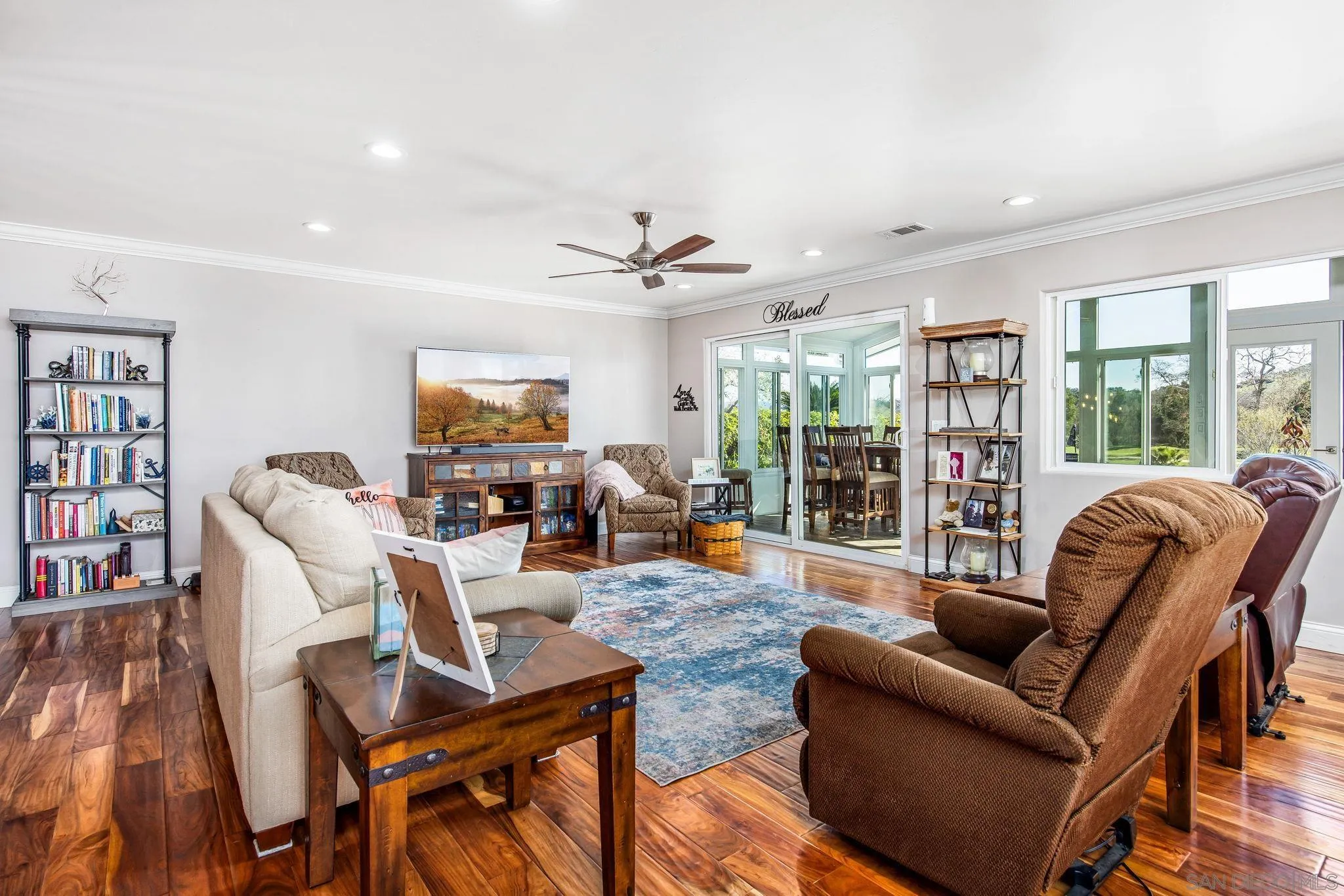 https://cdn.realtyfeed.com/cdn/127/260002205/e61fd3f23343f50f455353b370c3d9d8.webp