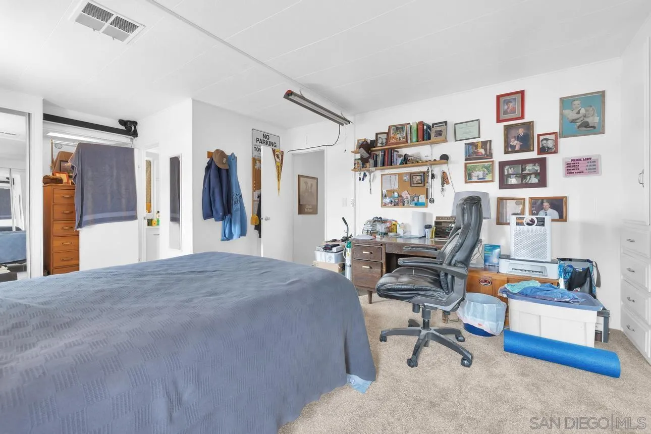 https://cdn.realtyfeed.com/cdn/127/260002207/9c874d32463a8c8dd0da3450aa07efd8.webp