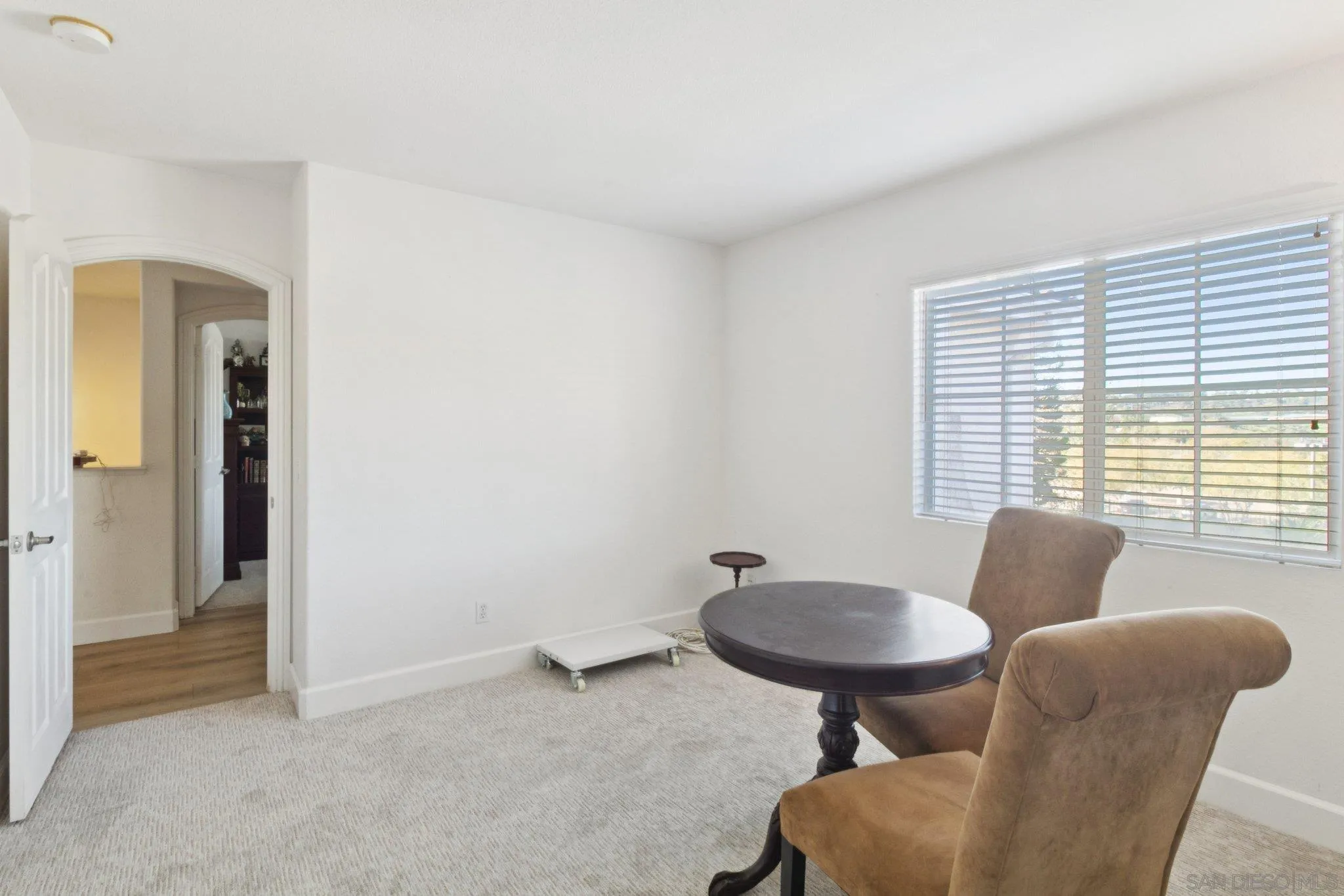 https://cdn.realtyfeed.com/cdn/127/260002208/14048683b28fb5dc44c0e4df107b630f.webp