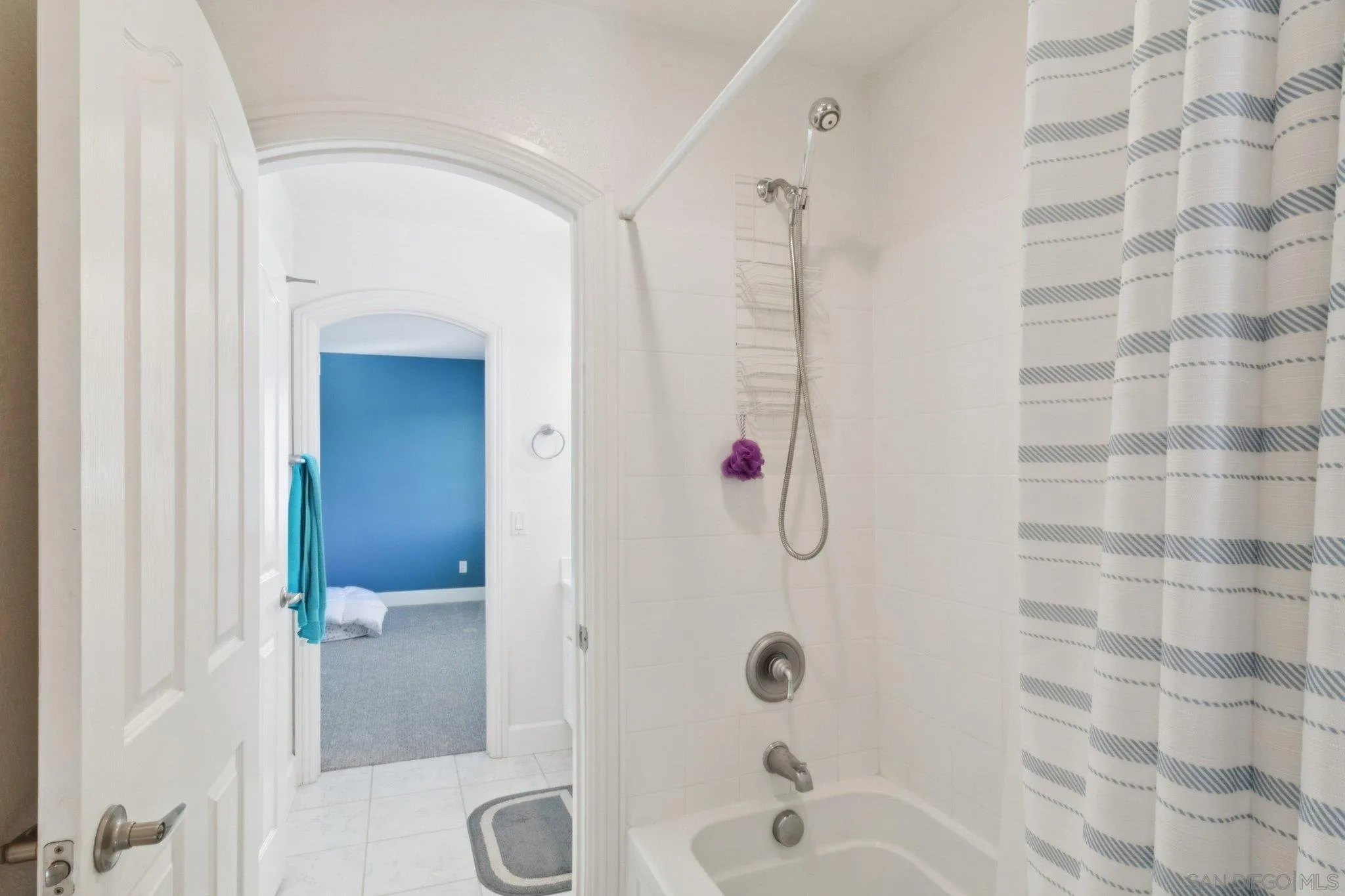 https://cdn.realtyfeed.com/cdn/127/260002208/641ac4402813897d74f7c1be9cc5b39c.webp