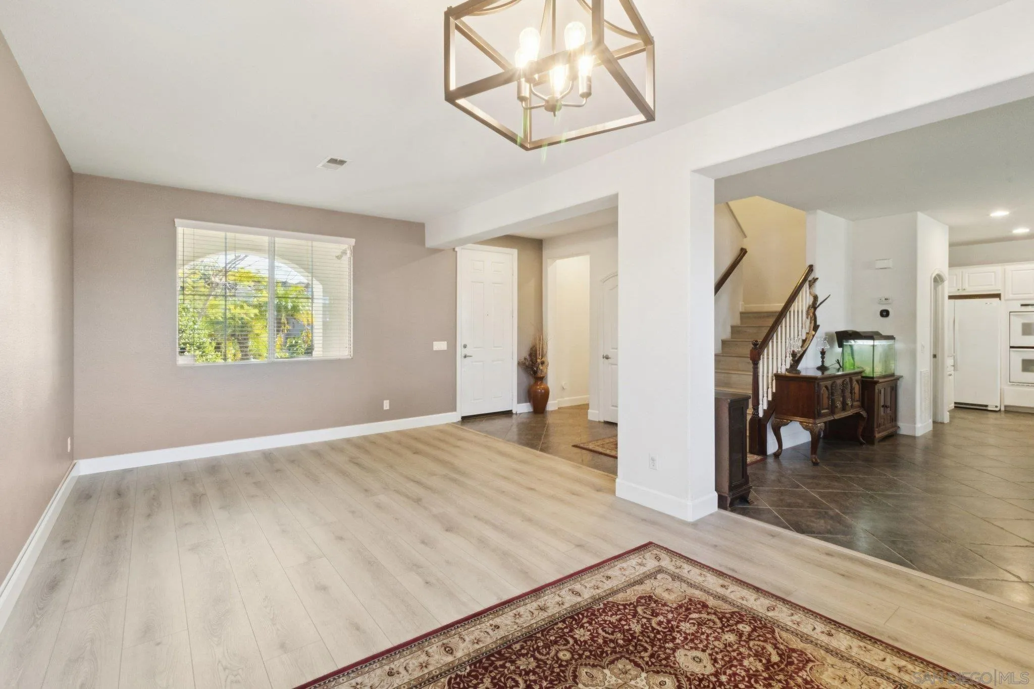 https://cdn.realtyfeed.com/cdn/127/260002208/a2b77b8c7ae8be31399a52c31d3a0727.webp