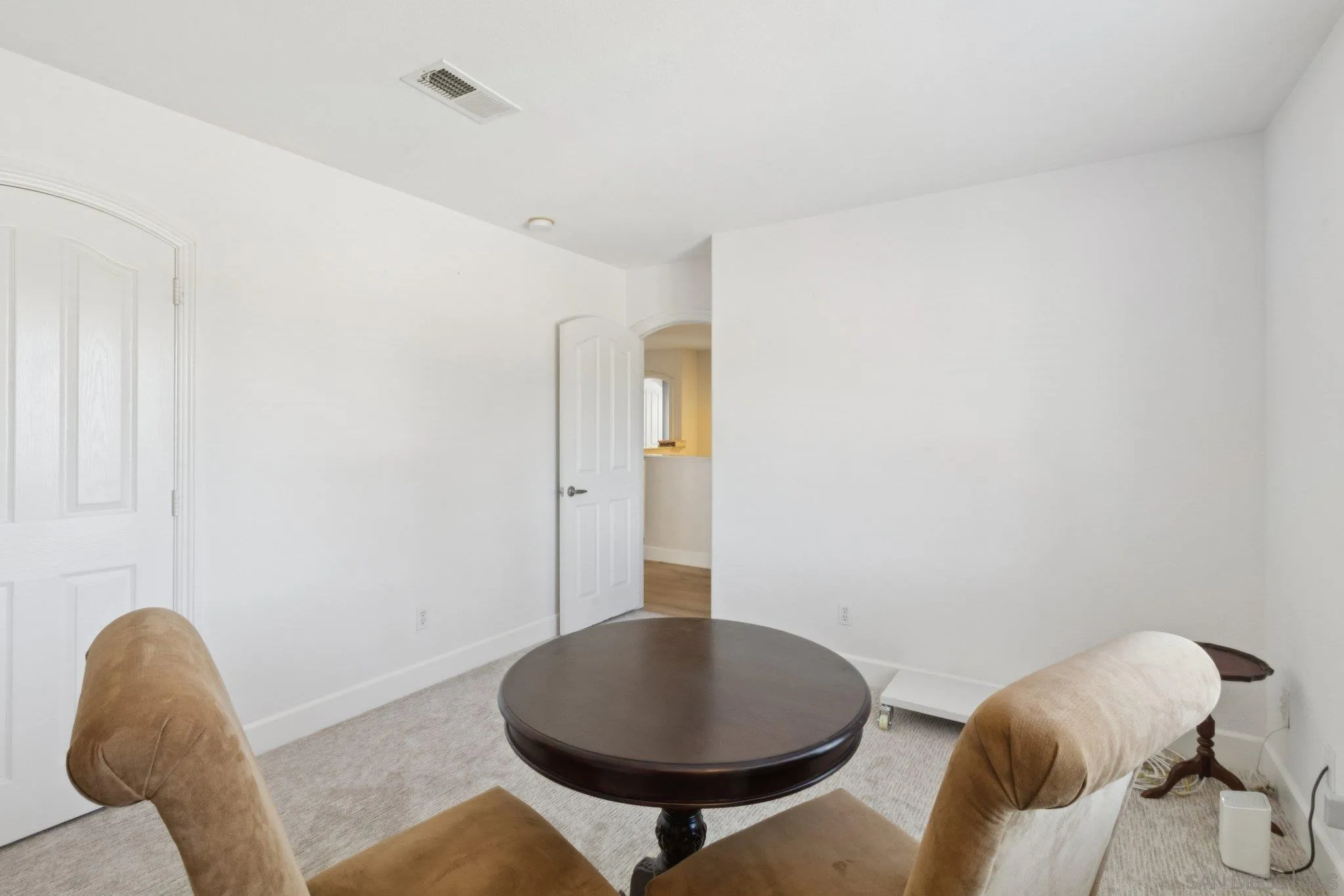 https://cdn.realtyfeed.com/cdn/127/260002208/c61f8f37c9f016105a29970a0fbea111.webp