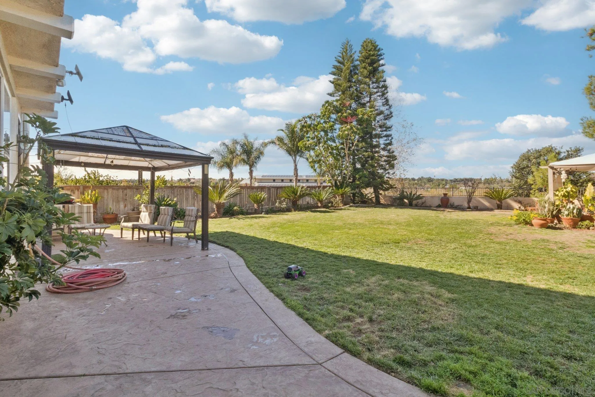https://cdn.realtyfeed.com/cdn/127/260002208/e480e47f49135d9c7fce7903f254ba2c.webp