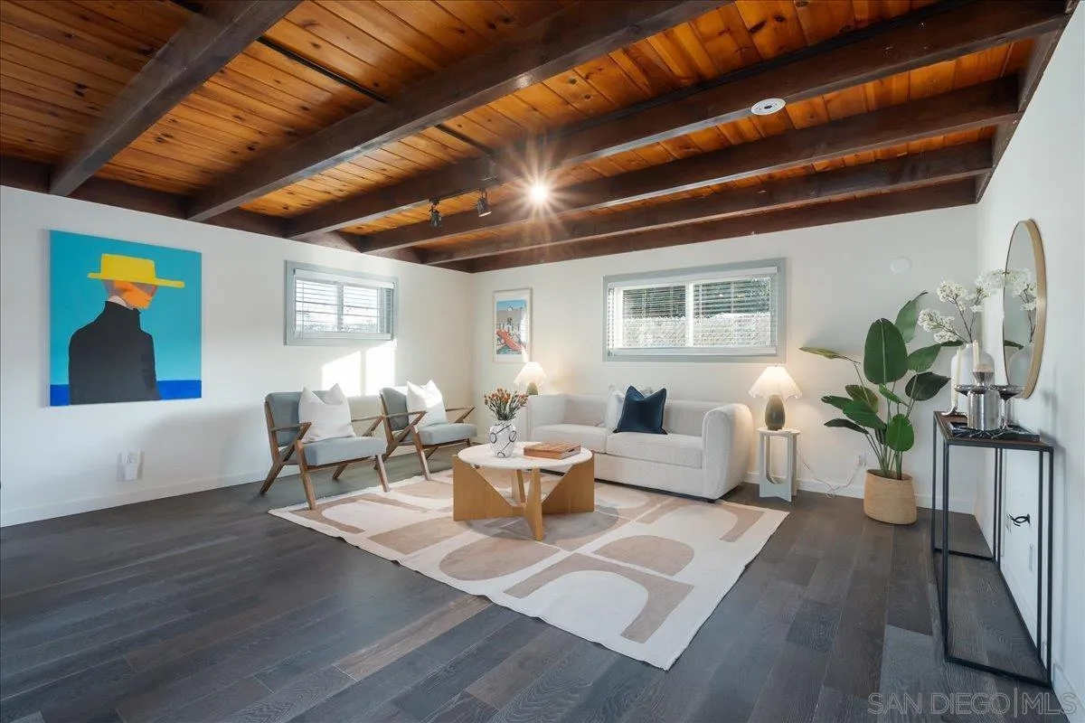 https://cdn.realtyfeed.com/cdn/127/260002215/d85e8108f9336c9f66971934ecfc158f.webp