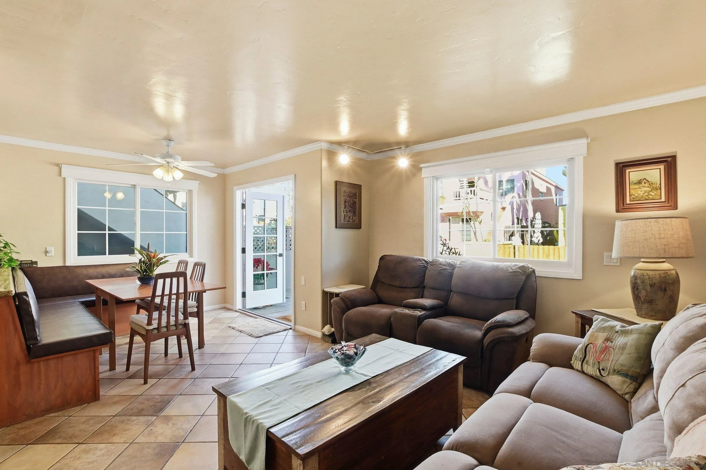 https://cdn.realtyfeed.com/cdn/127/260002217/cb6dda5b5c287a270e4388c38feb119c.webp