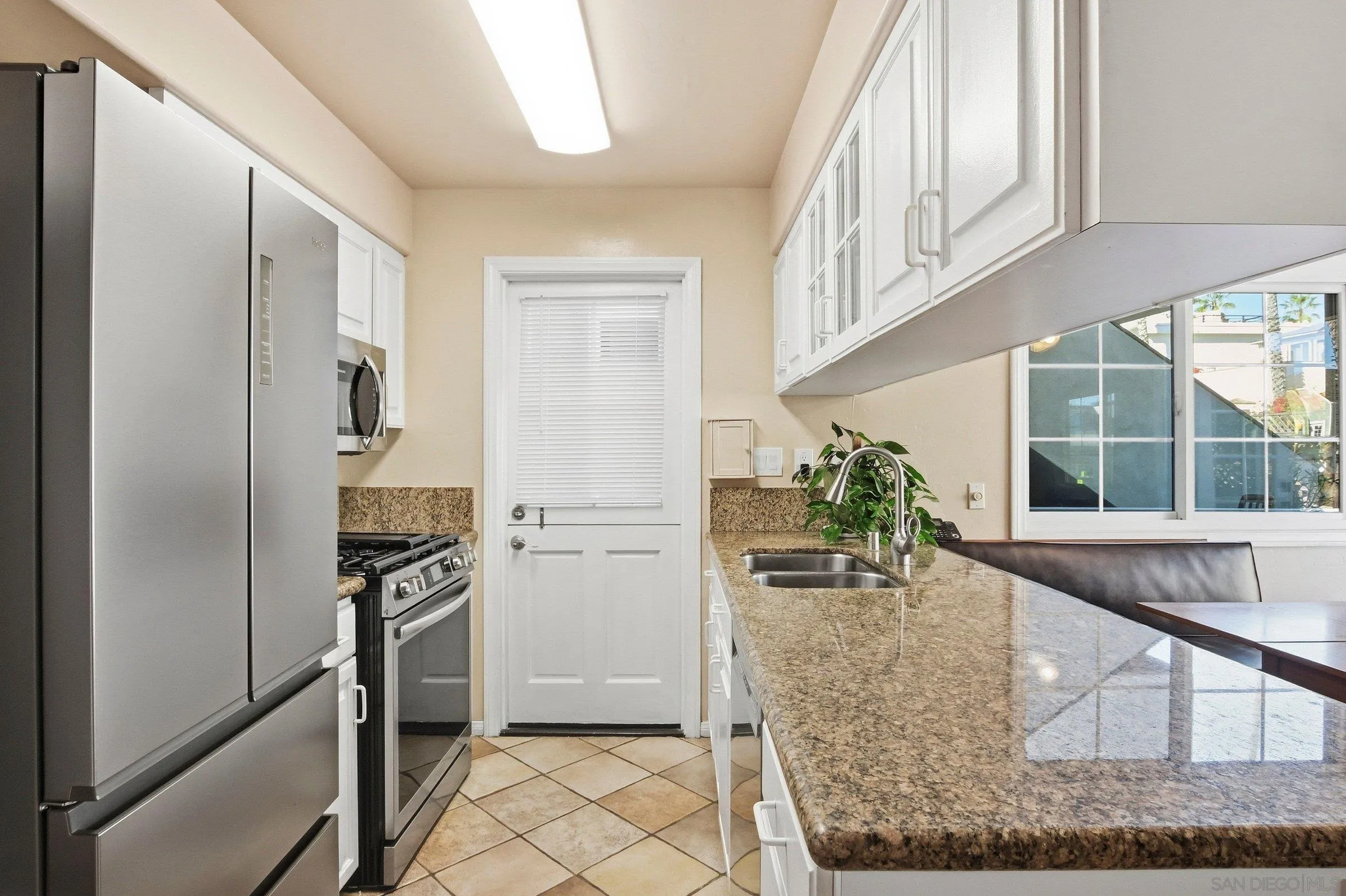 https://cdn.realtyfeed.com/cdn/127/260002217/ec0ab8c7d792974458380fa1279f6b98.webp
