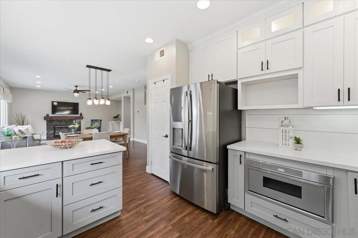 https://cdn.realtyfeed.com/cdn/127/260002219/81d73750ef7c14ddcbfe1cdc56b92896.webp