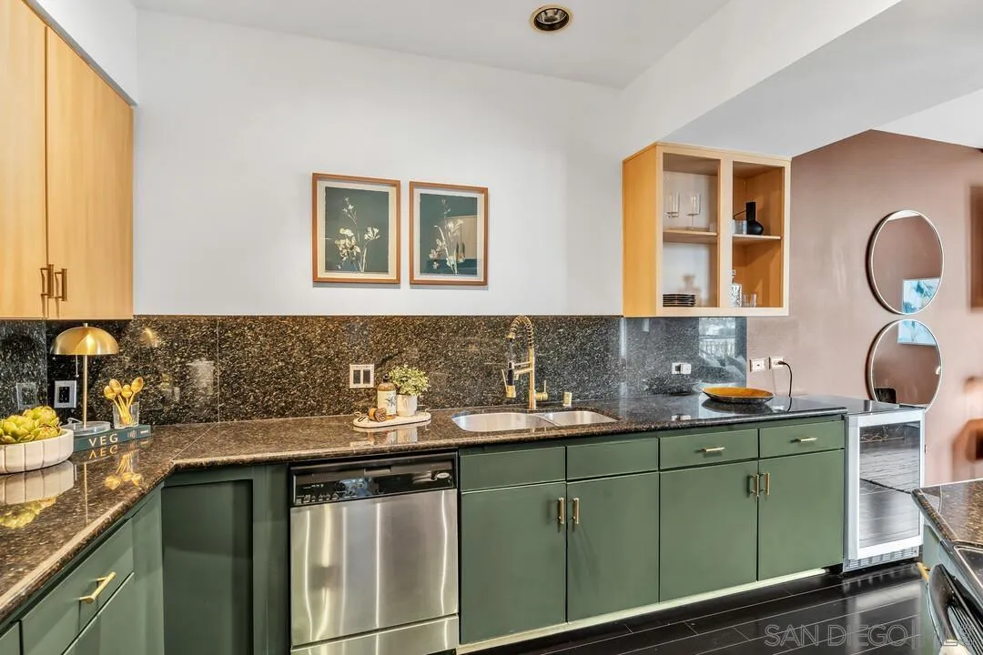 Photo #11: 260002220 Listing: Photo #11