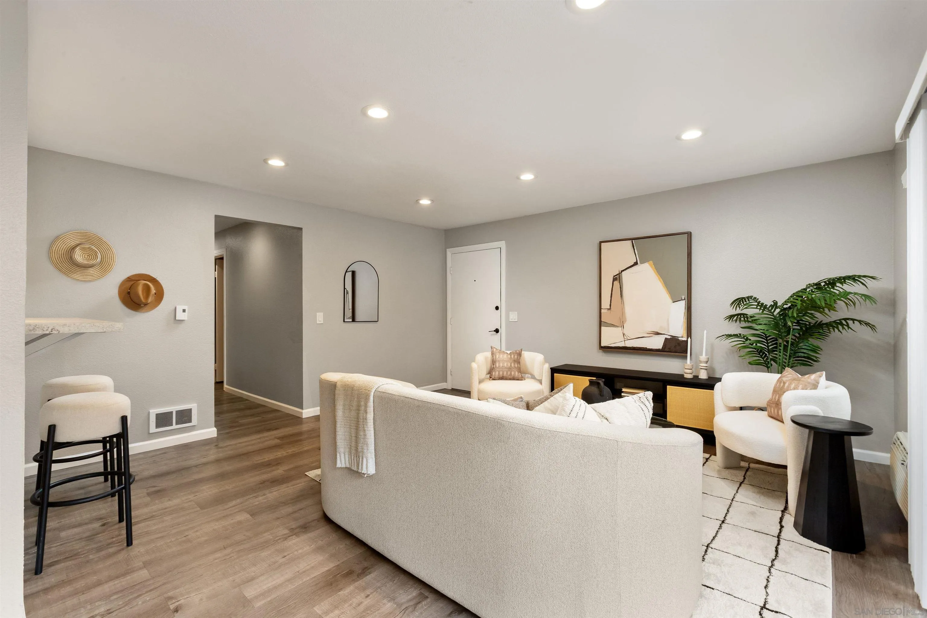 Photo #5: 260002222 Listing: Photo #5