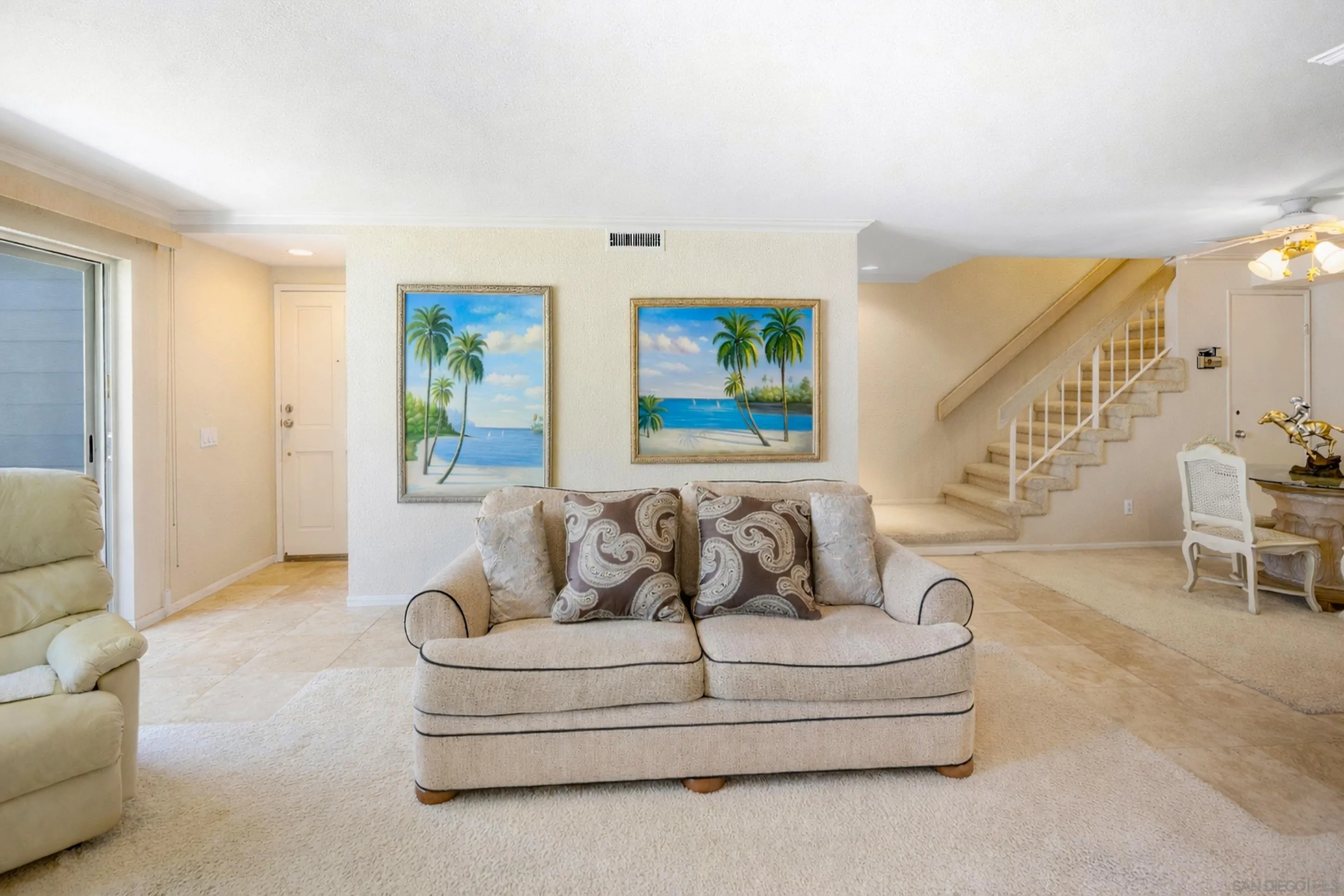 https://cdn.realtyfeed.com/cdn/127/260002224/5df8f4ea9819a0ea9424e7dd38c13c0e.webp