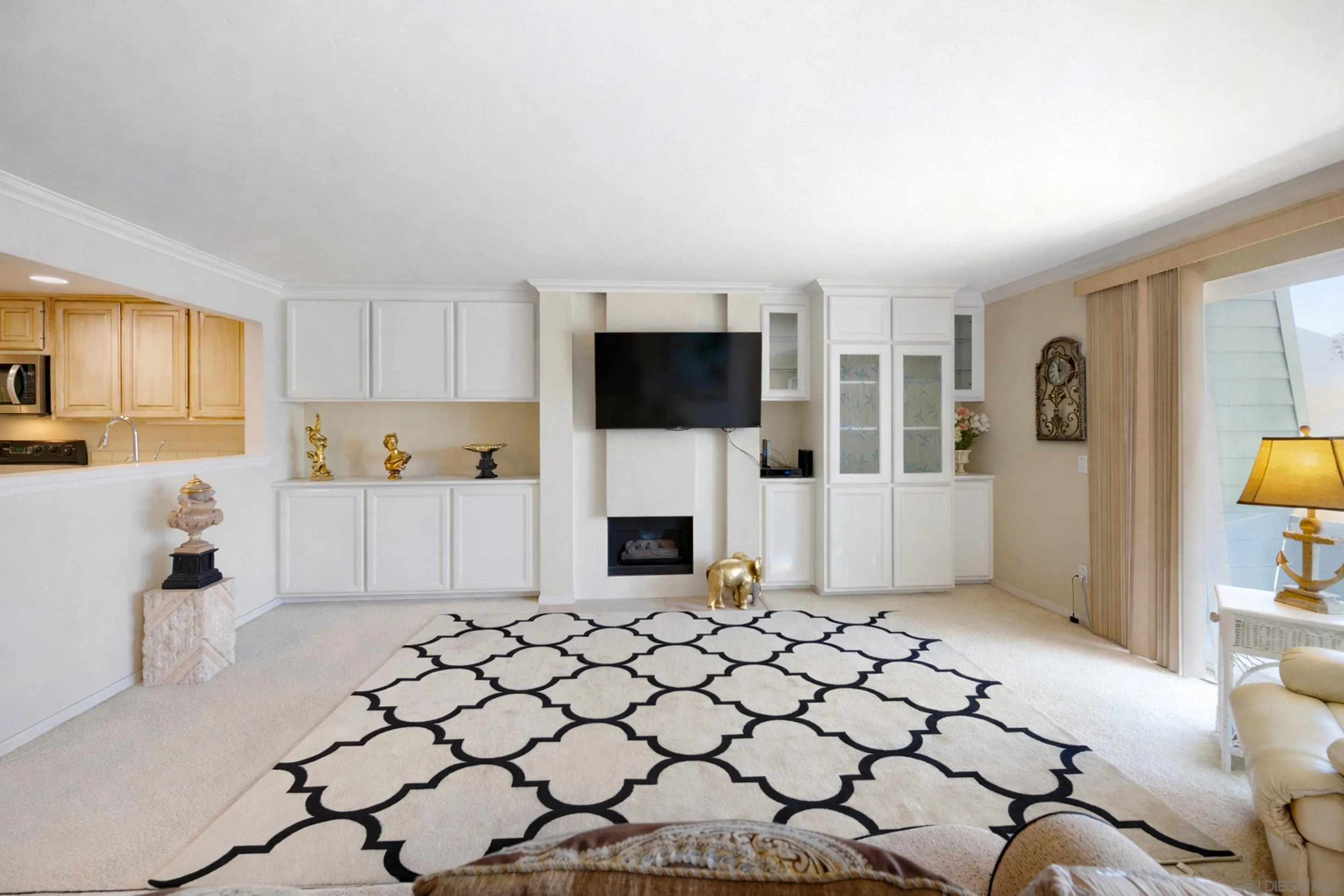 https://cdn.realtyfeed.com/cdn/127/260002224/a3eeaaa03a5fb1778d5c8cab195b3947.webp
