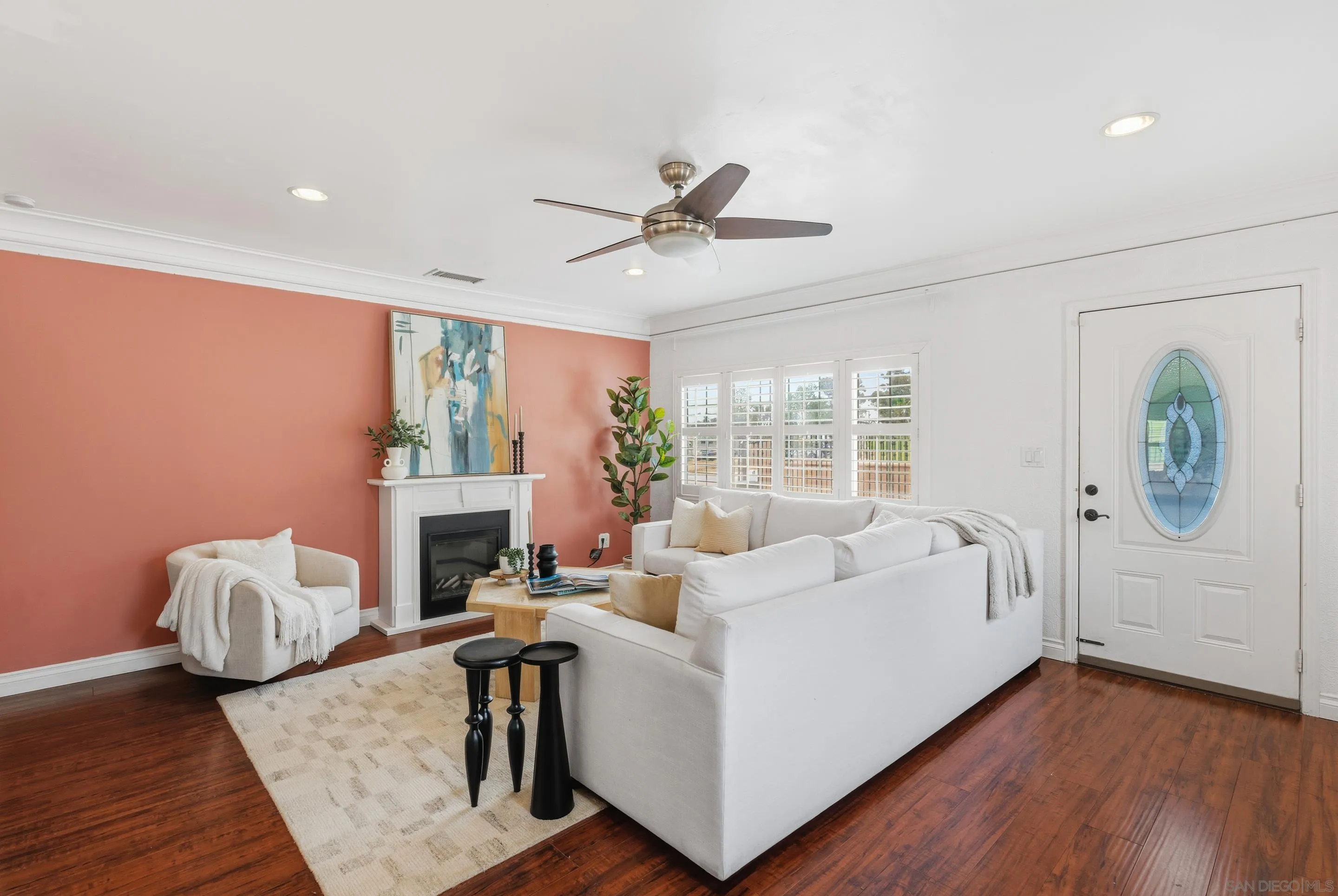 https://cdn.realtyfeed.com/cdn/127/260002225/cbf71345cee06aa287b7284017881c66.webp