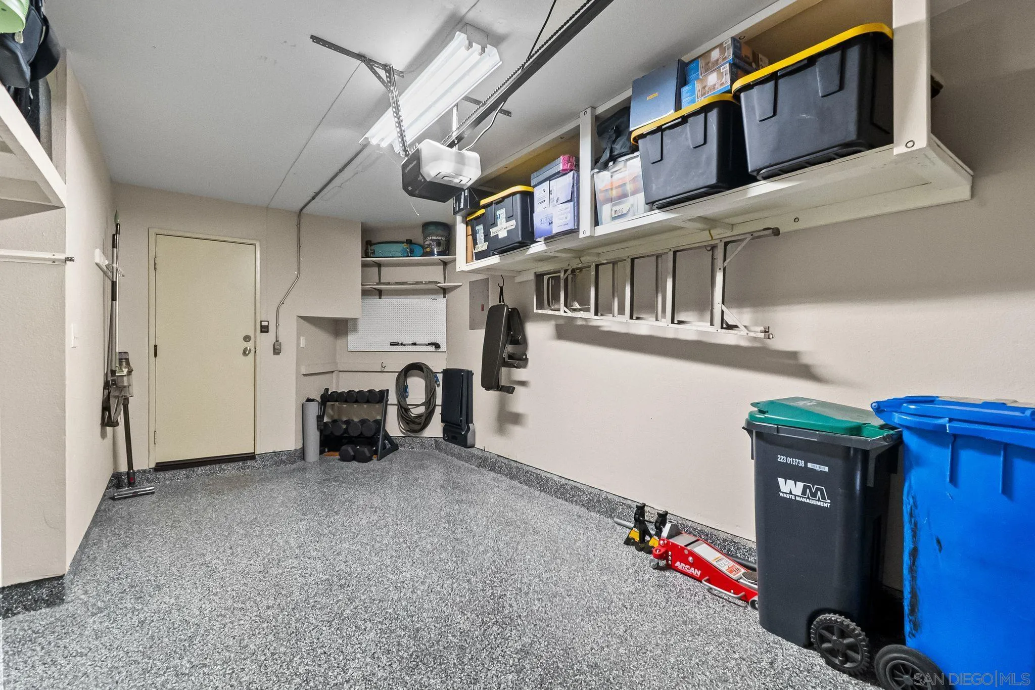 https://cdn.realtyfeed.com/cdn/127/260002227/6ba264af12f148c80b52682e009c096a.webp