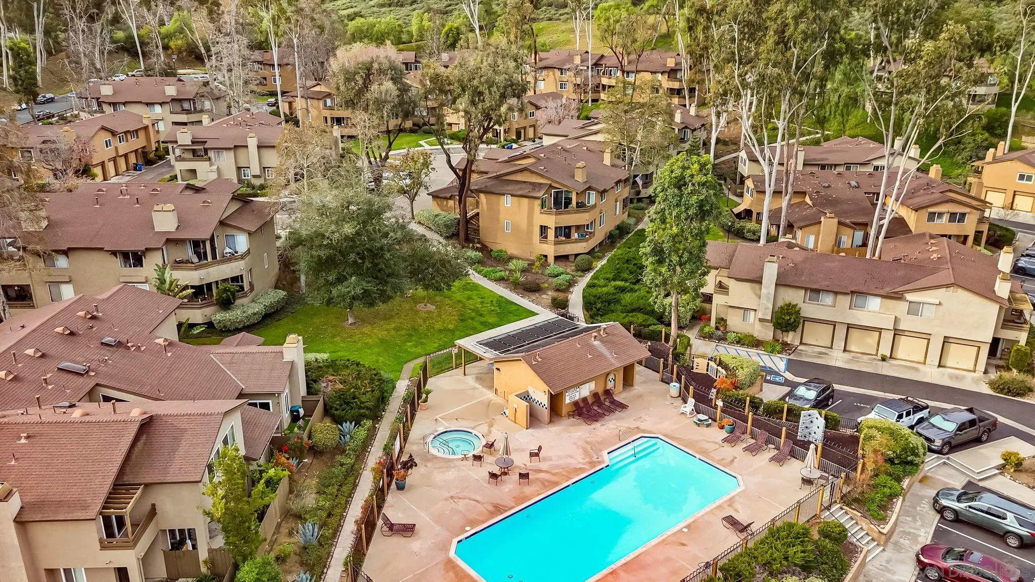 https://cdn.realtyfeed.com/cdn/127/260002227/81b36f1c657233678cf332f44ca347c6.webp