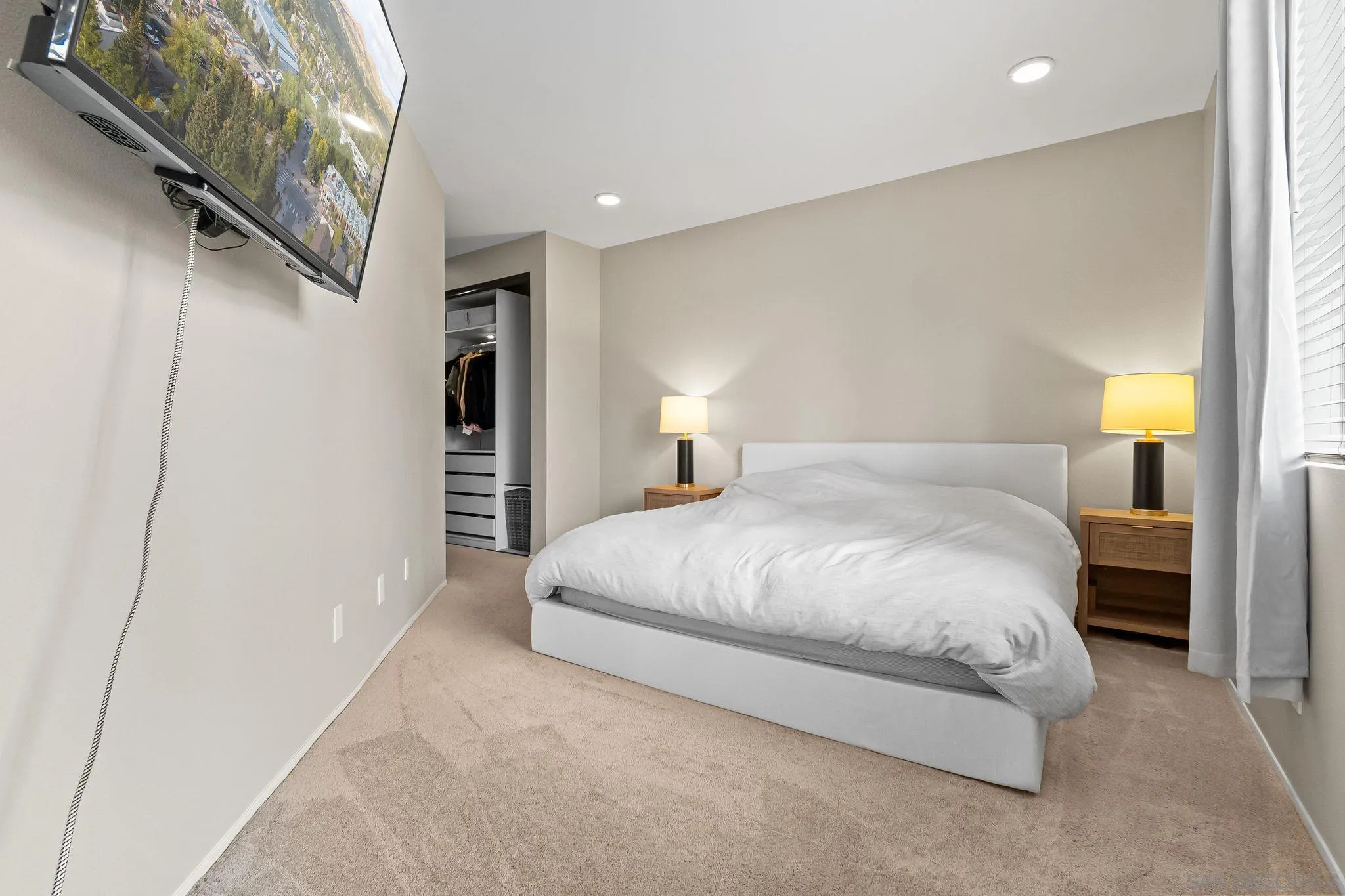 https://cdn.realtyfeed.com/cdn/127/260002227/d21b5d34ec27b82dad575a680c88945a.webp