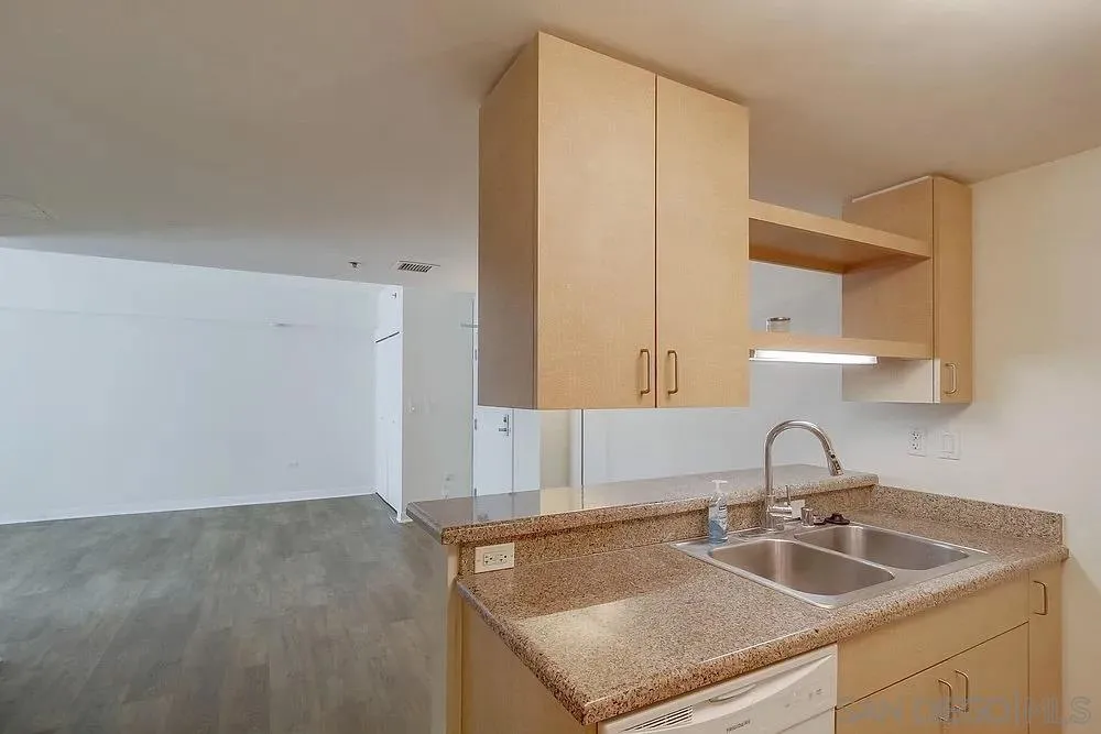 Photo #15: 260002231 Listing: Photo #15