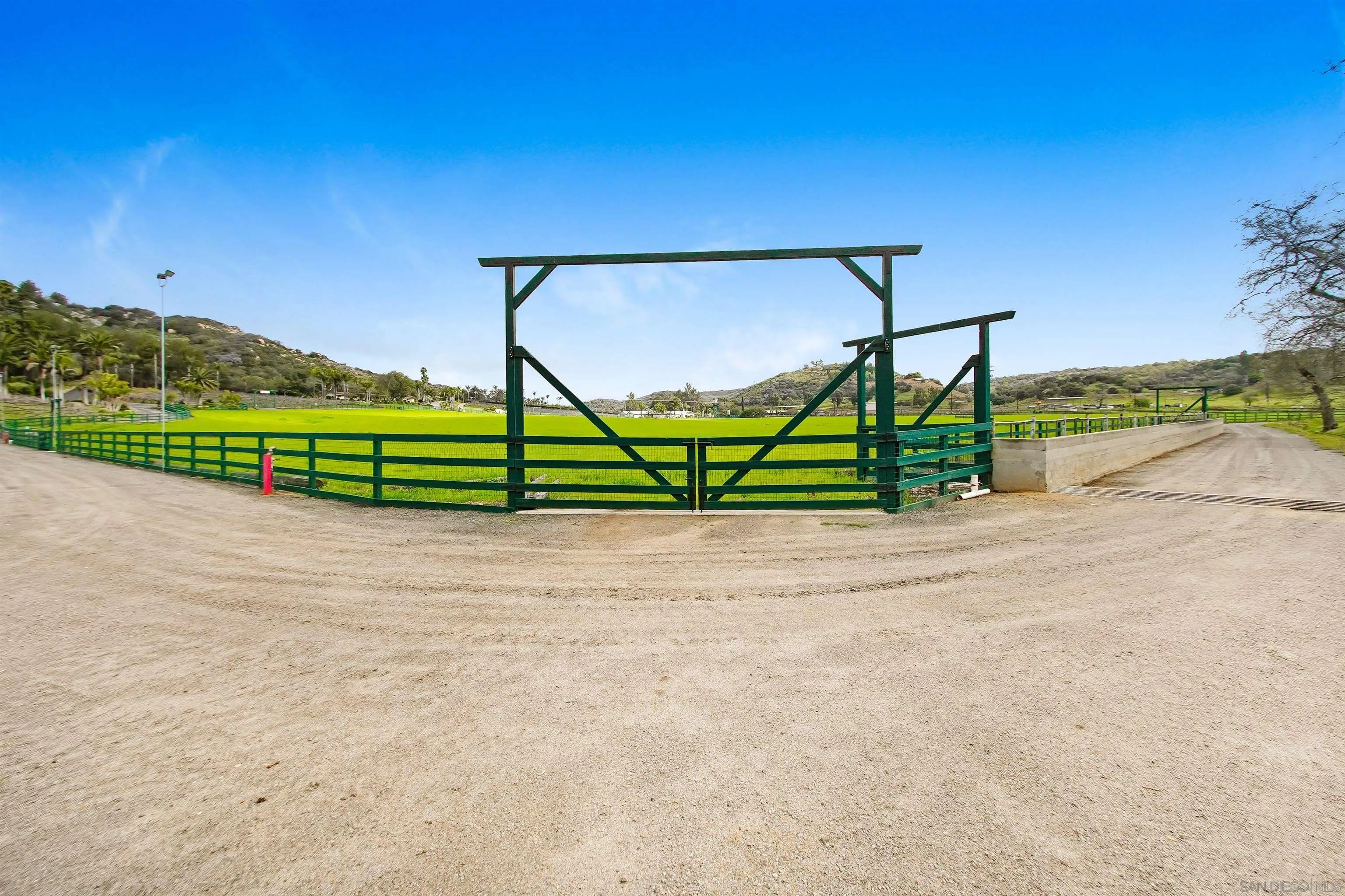 https://cdn.realtyfeed.com/cdn/127/260002232/35037d62c2b83a55d134f5dde498959e.webp