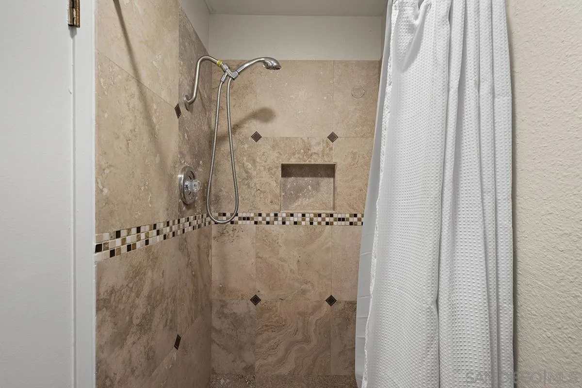 https://cdn.realtyfeed.com/cdn/127/260002234/3489401411de89df8ec110a944c54e91.webp