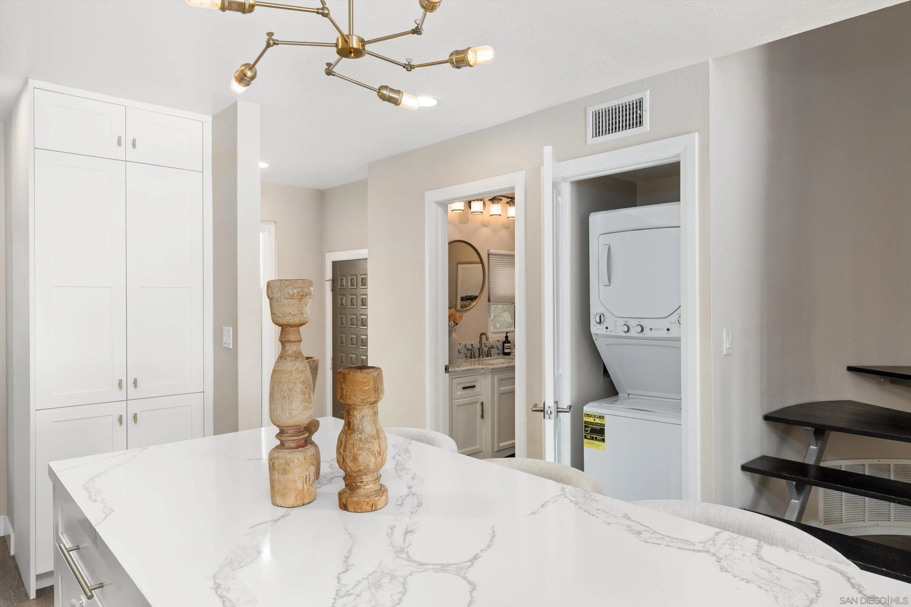 Photo #8: 260002240 Listing: Photo #8