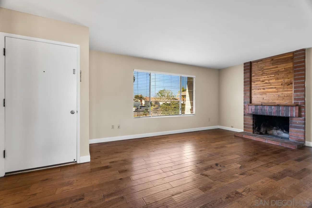 https://cdn.realtyfeed.com/cdn/127/260002241/5761b3a662782882acc96fc9bf7eed83.webp
