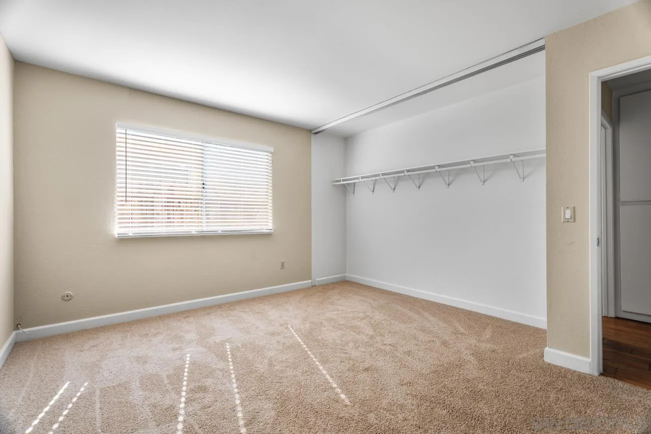 https://cdn.realtyfeed.com/cdn/127/260002241/aeb4cb0f64163eab6f30d5c8153b70a7.webp