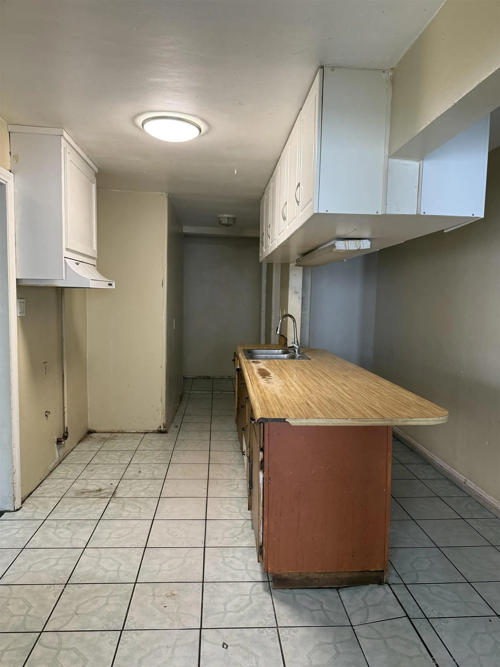 https://cdn.realtyfeed.com/cdn/127/260002243/098a0a15a102ddb05c00bae200d1d950.webp