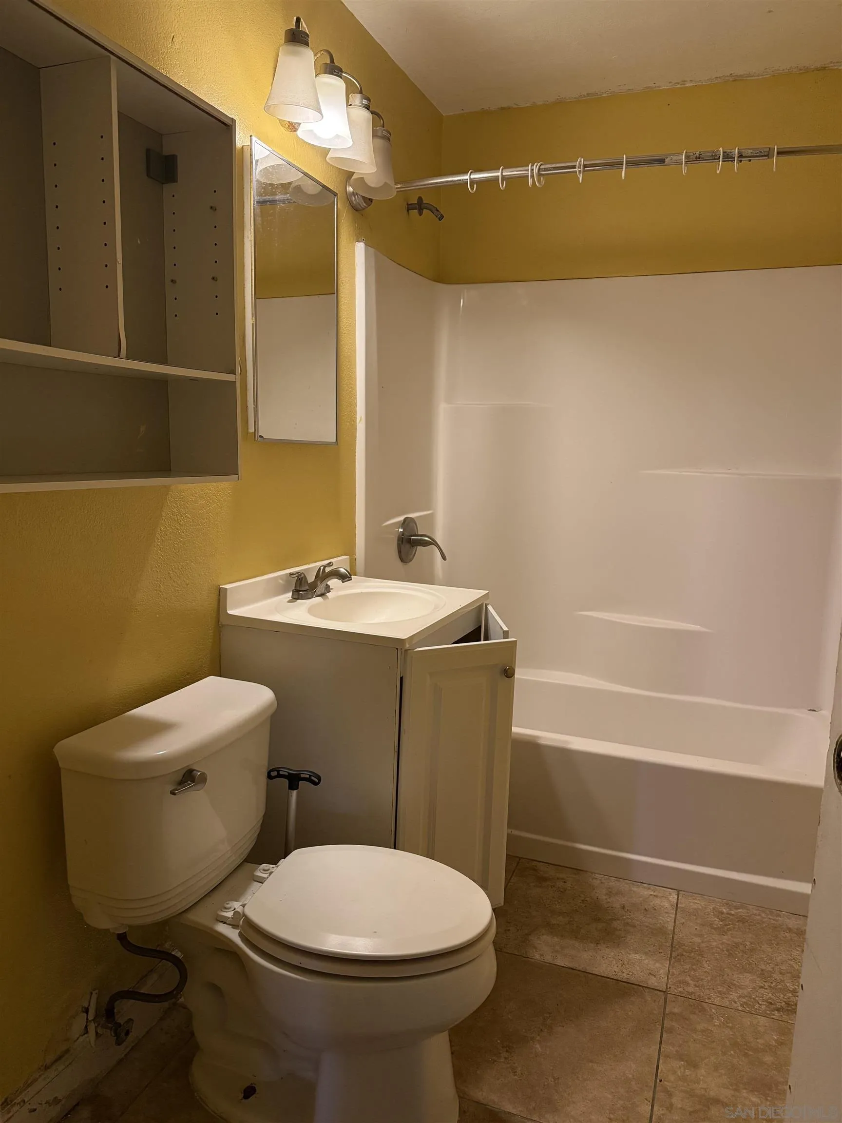https://cdn.realtyfeed.com/cdn/127/260002243/0df7e3421a97ba0cdc1e00cbd6f80274.webp