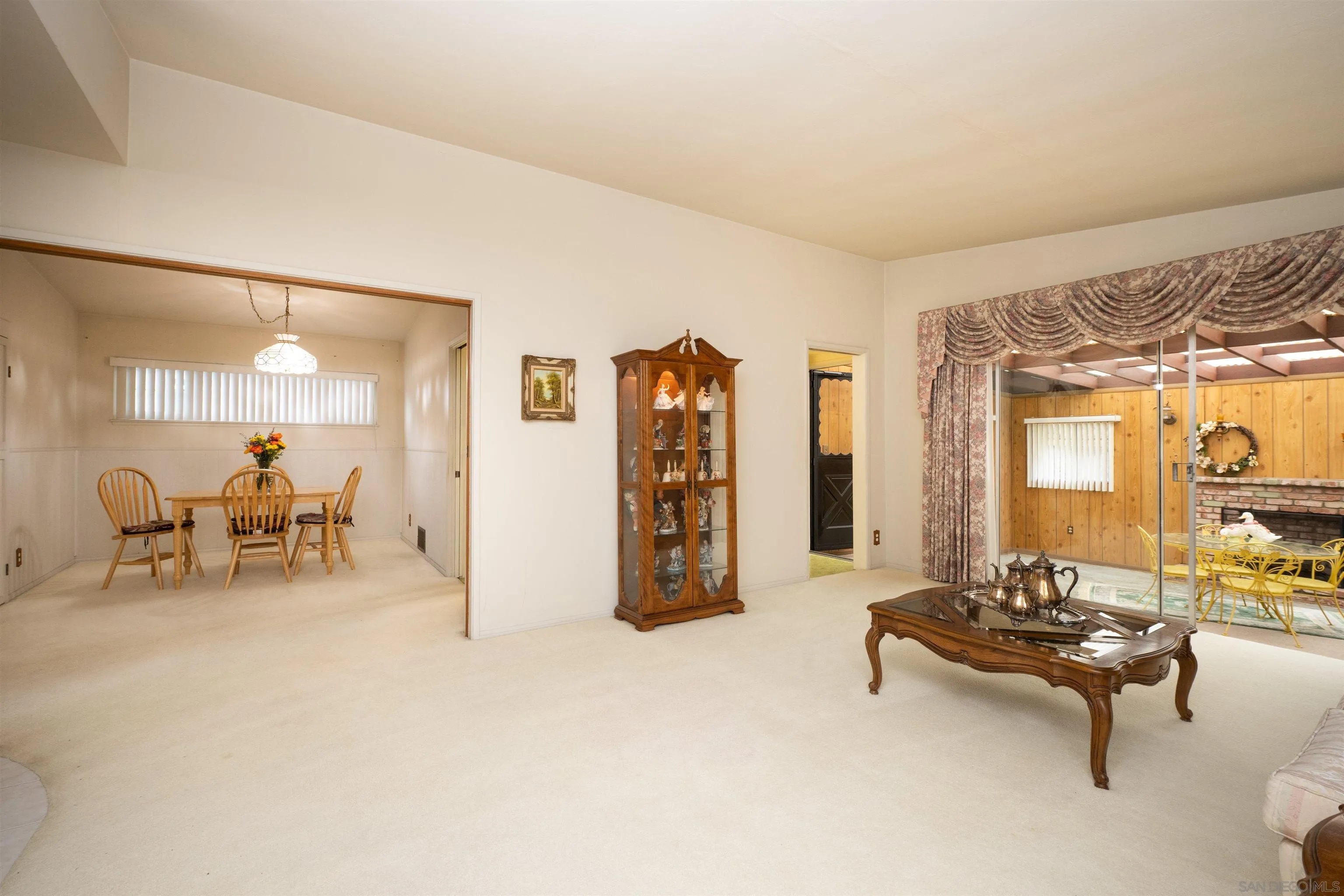 https://cdn.realtyfeed.com/cdn/127/260002244/6a93b5c355895949442901a3ca085b80.webp