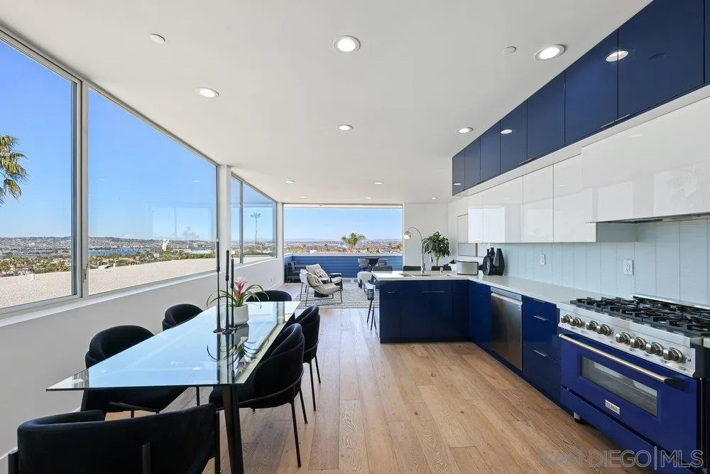 https://cdn.realtyfeed.com/cdn/127/260002246/461b7185fa4657aafc60cd6fe563a629.webp