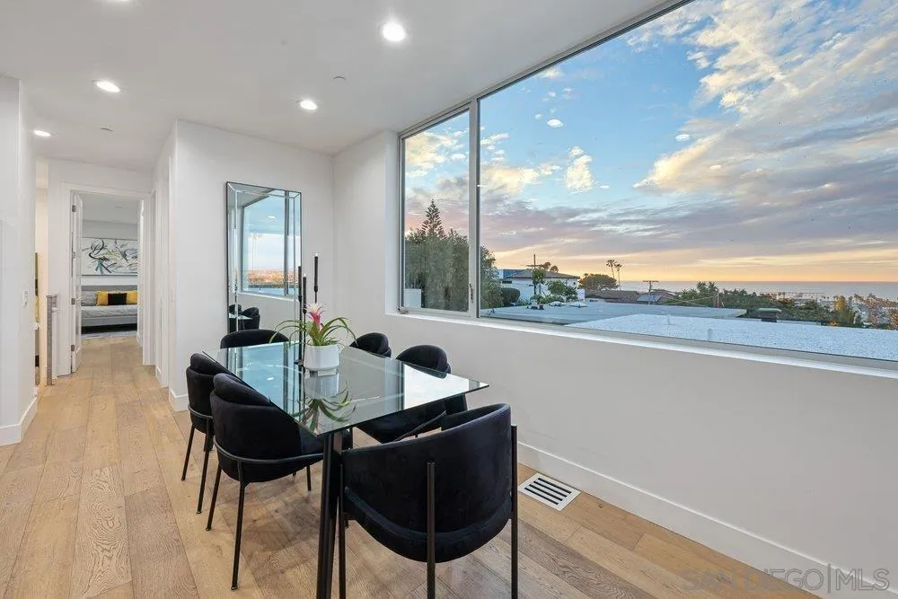 https://cdn.realtyfeed.com/cdn/127/260002246/ac439f45186990ad9b13b2e379e1eae7.webp
