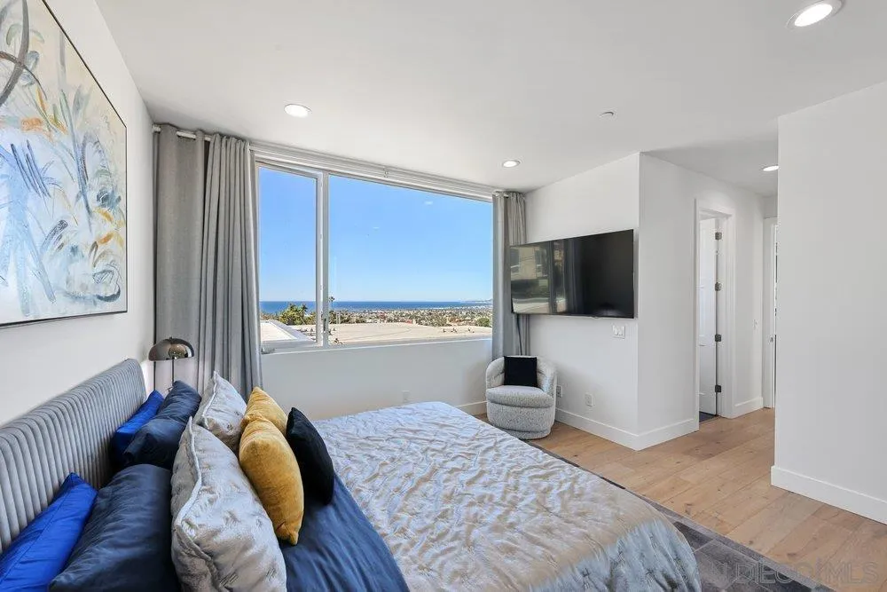 https://cdn.realtyfeed.com/cdn/127/260002246/bfe6b0eb51ad60accc7971a9fe86d7a5.webp