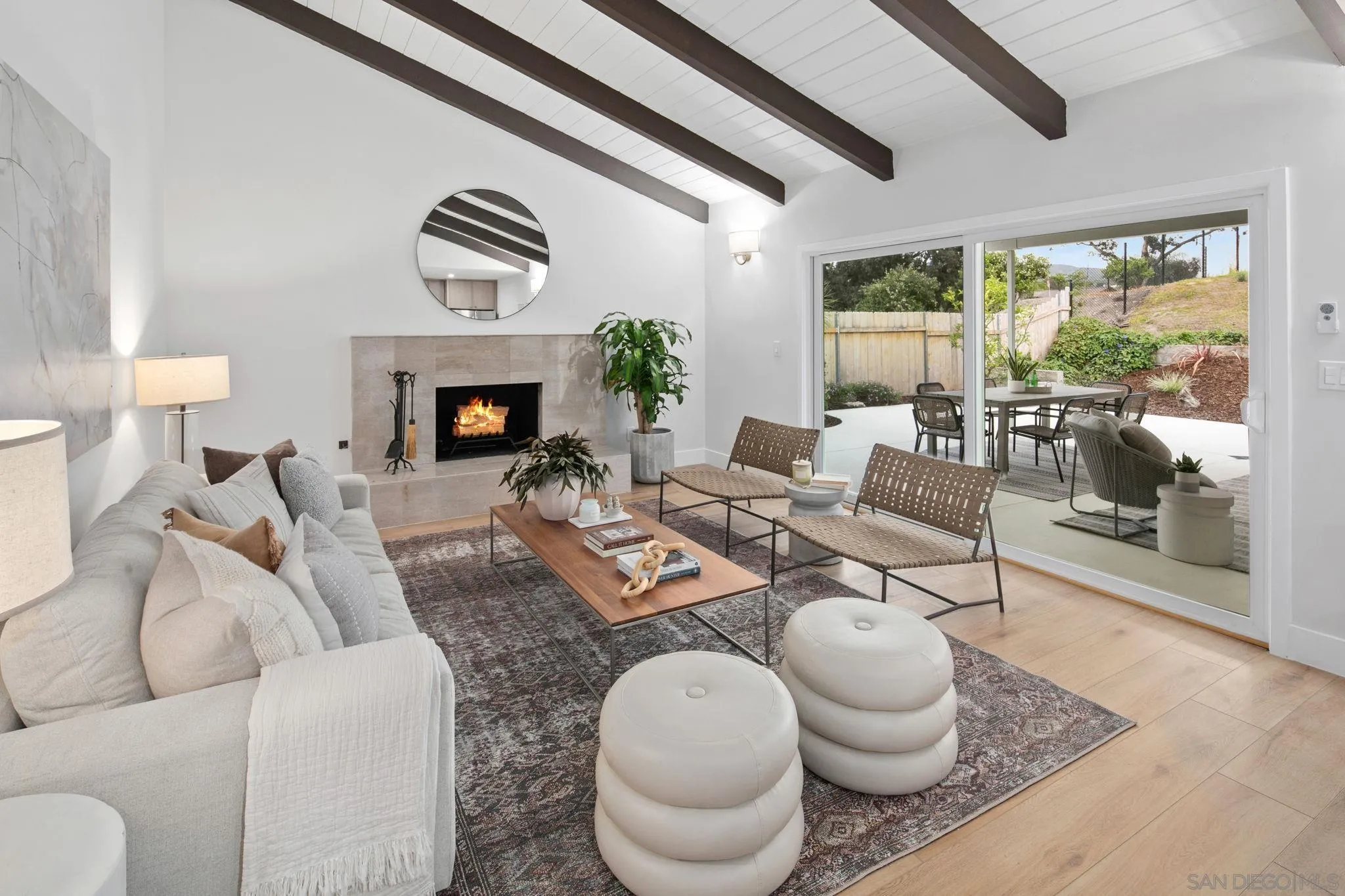 https://cdn.realtyfeed.com/cdn/127/260002247/201809cd071e8357400cf72659eed25e.webp