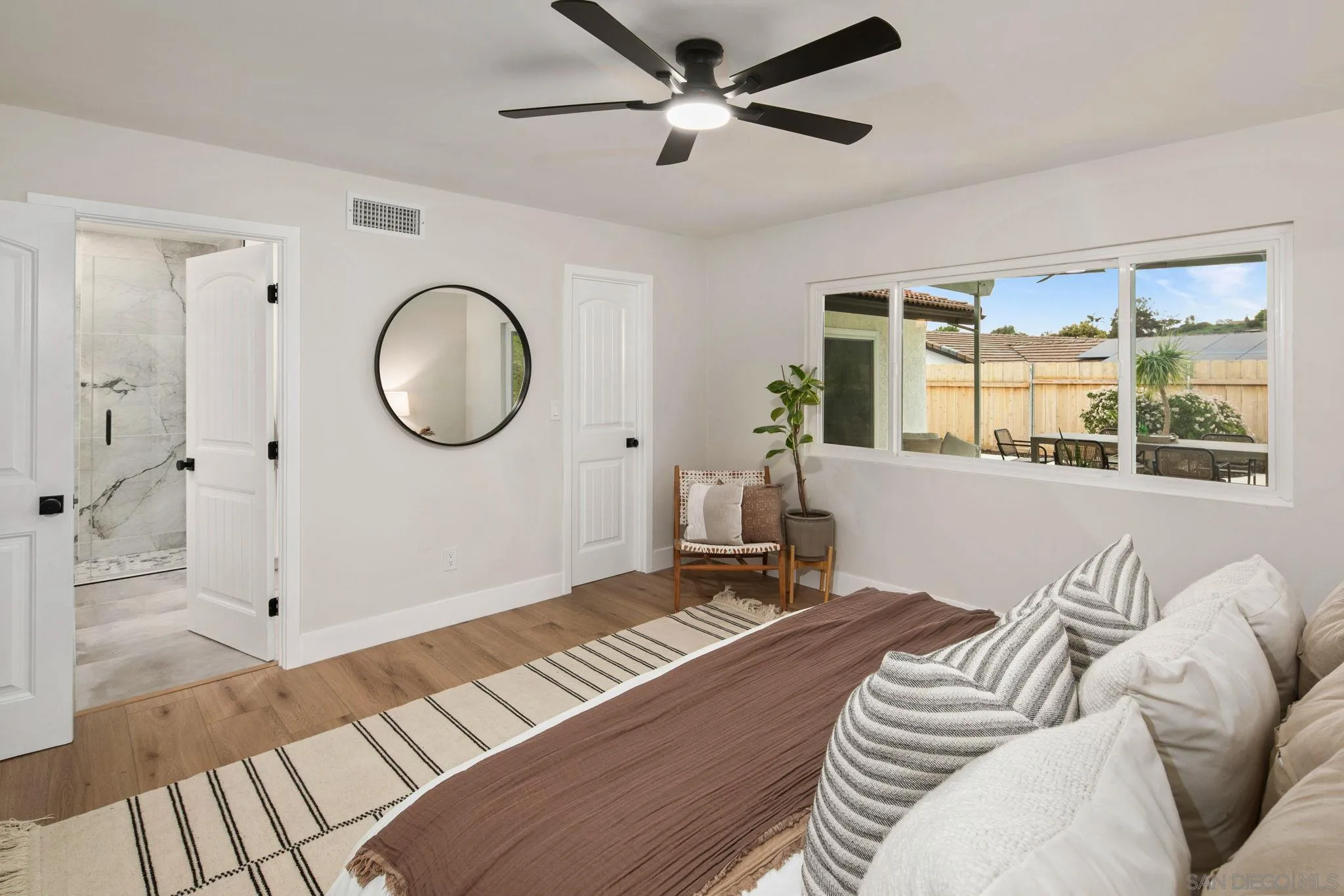https://cdn.realtyfeed.com/cdn/127/260002247/4ad862a85df30863c53ea796ee8d39eb.webp