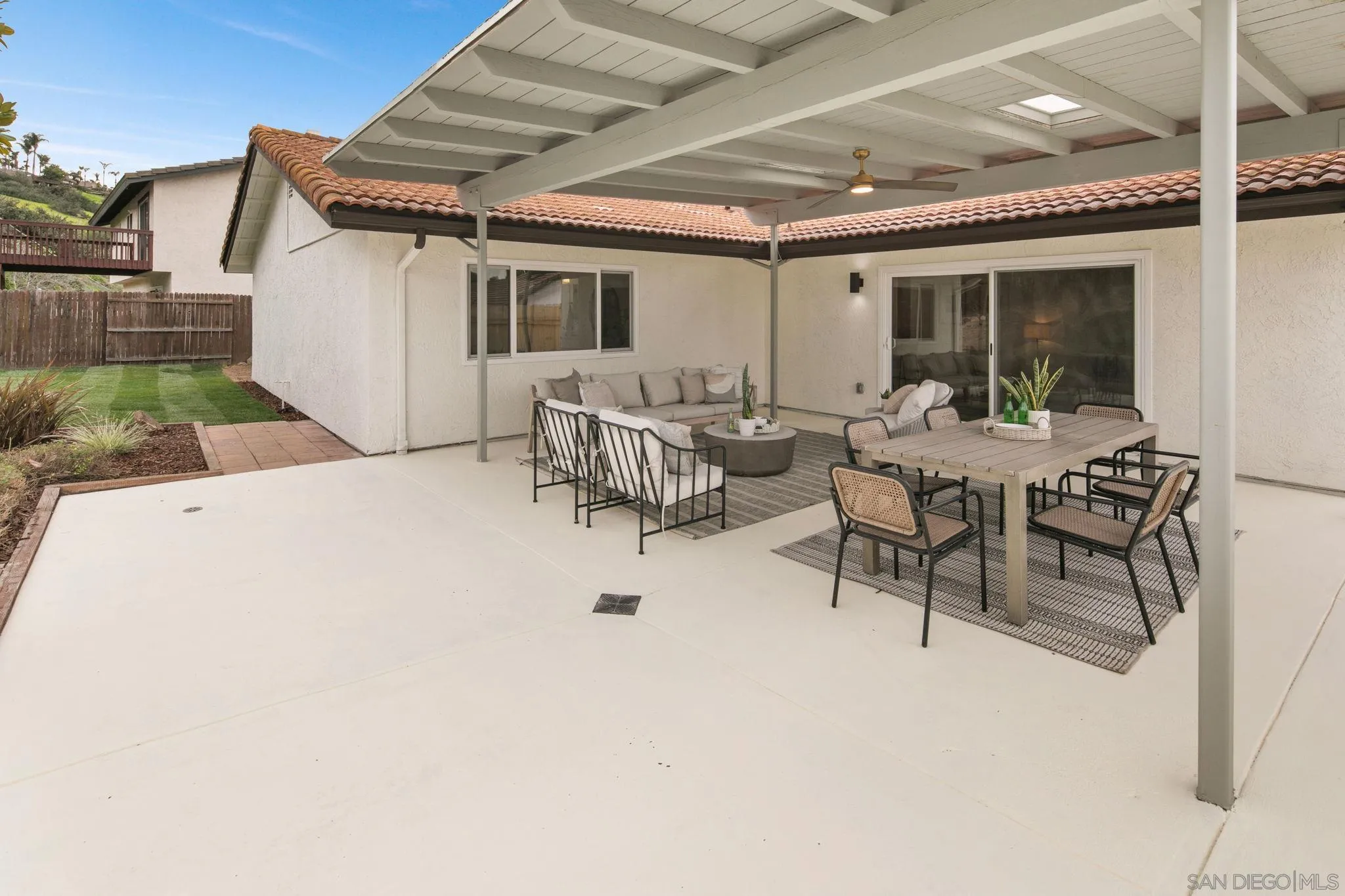 https://cdn.realtyfeed.com/cdn/127/260002247/8f5869207c469beea804a85a41aaa5b6.webp