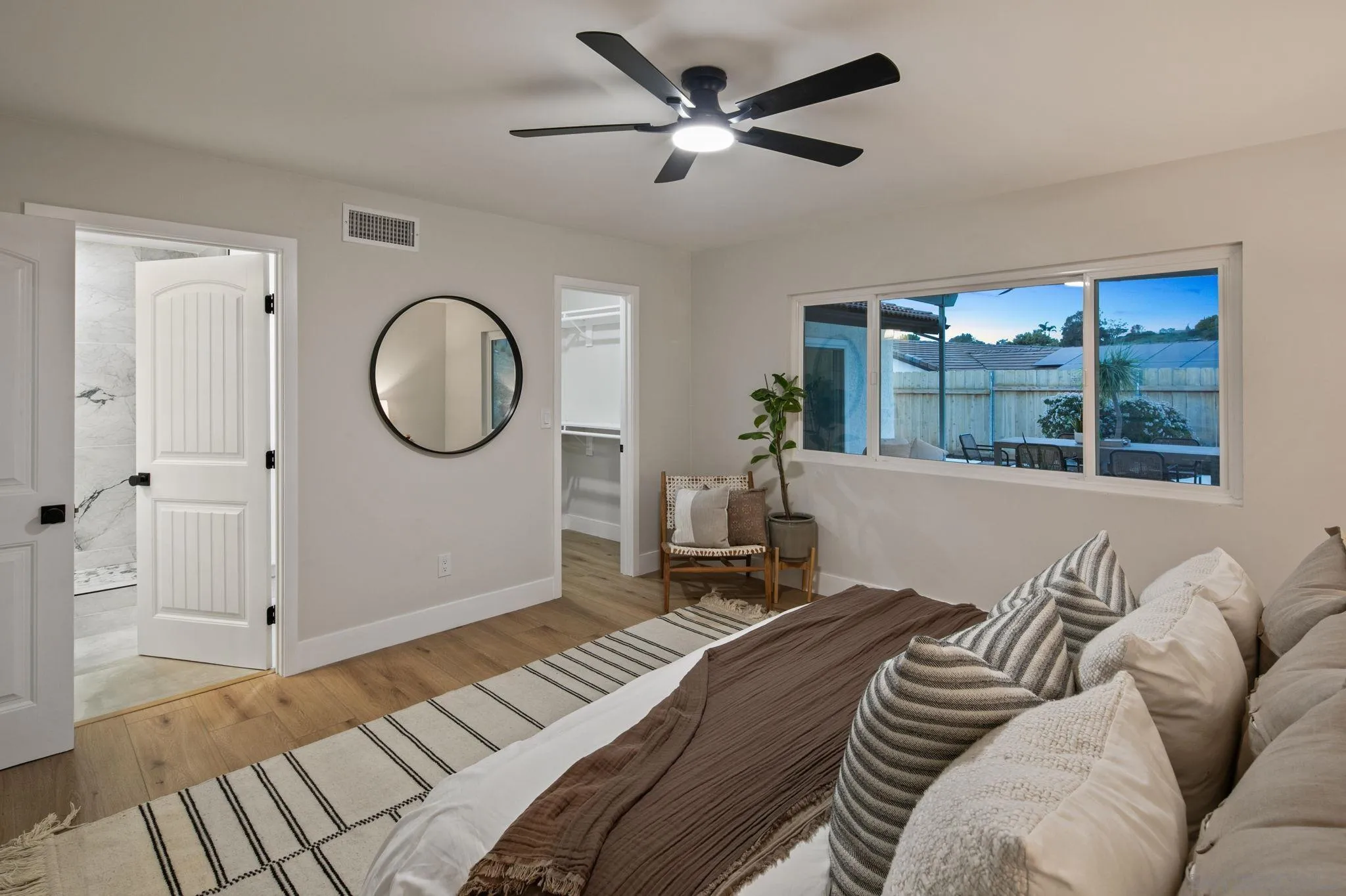 https://cdn.realtyfeed.com/cdn/127/260002247/ddc2db32ed8f07b75f845602115b3863.webp
