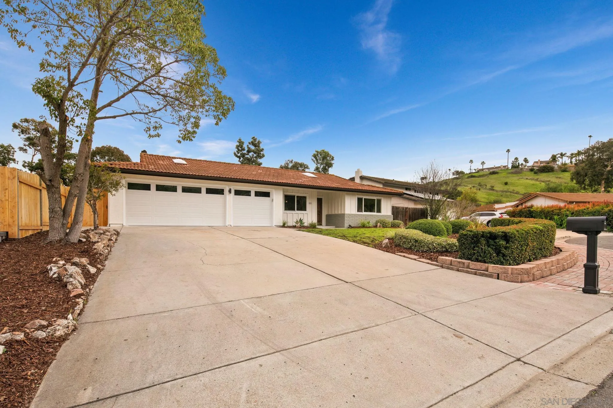 https://cdn.realtyfeed.com/cdn/127/260002247/fe37f29f85a840146ec0fa23f9b0706f.webp