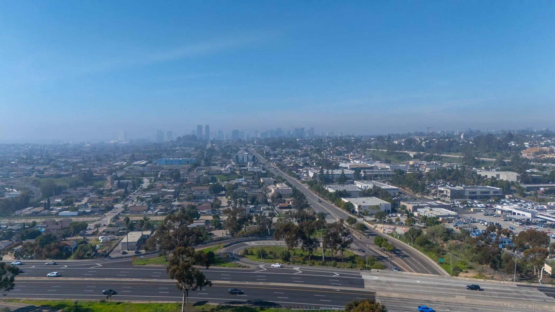 https://cdn.realtyfeed.com/cdn/127/260002251/b30c99374f3805846021ef52b2b15e43.webp