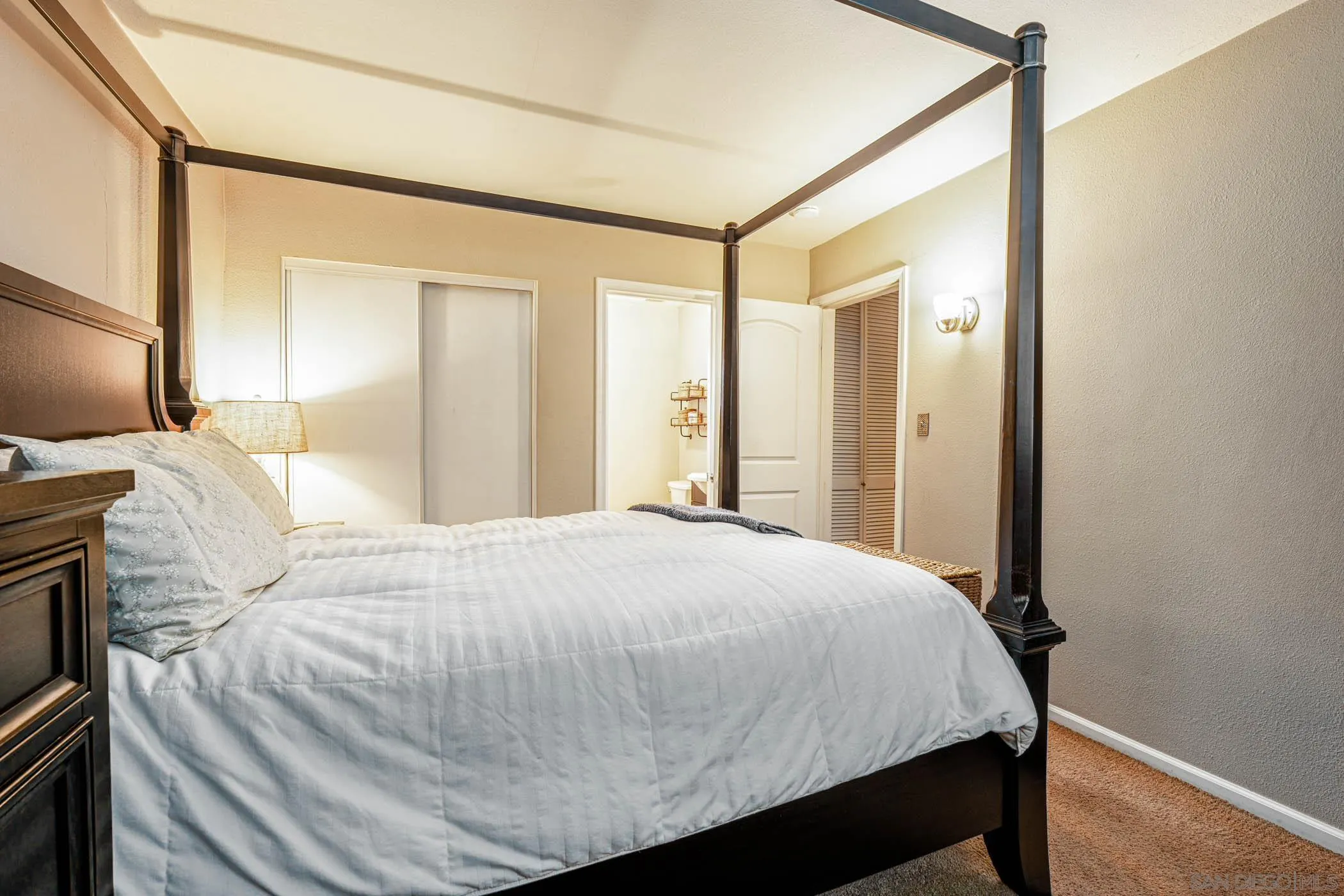 https://cdn.realtyfeed.com/cdn/127/260002251/c17210940f49a2bbb573e61d490f8390.webp