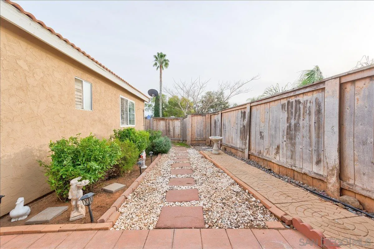 https://cdn.realtyfeed.com/cdn/127/260002254/2c288ce7b2088b12fdc2bbab8dfc184b.webp