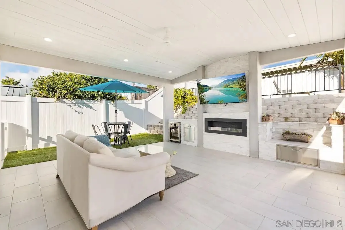 https://cdn.realtyfeed.com/cdn/127/260002257/2975f699f38ff5a65e502c3c64a0e1a0.webp