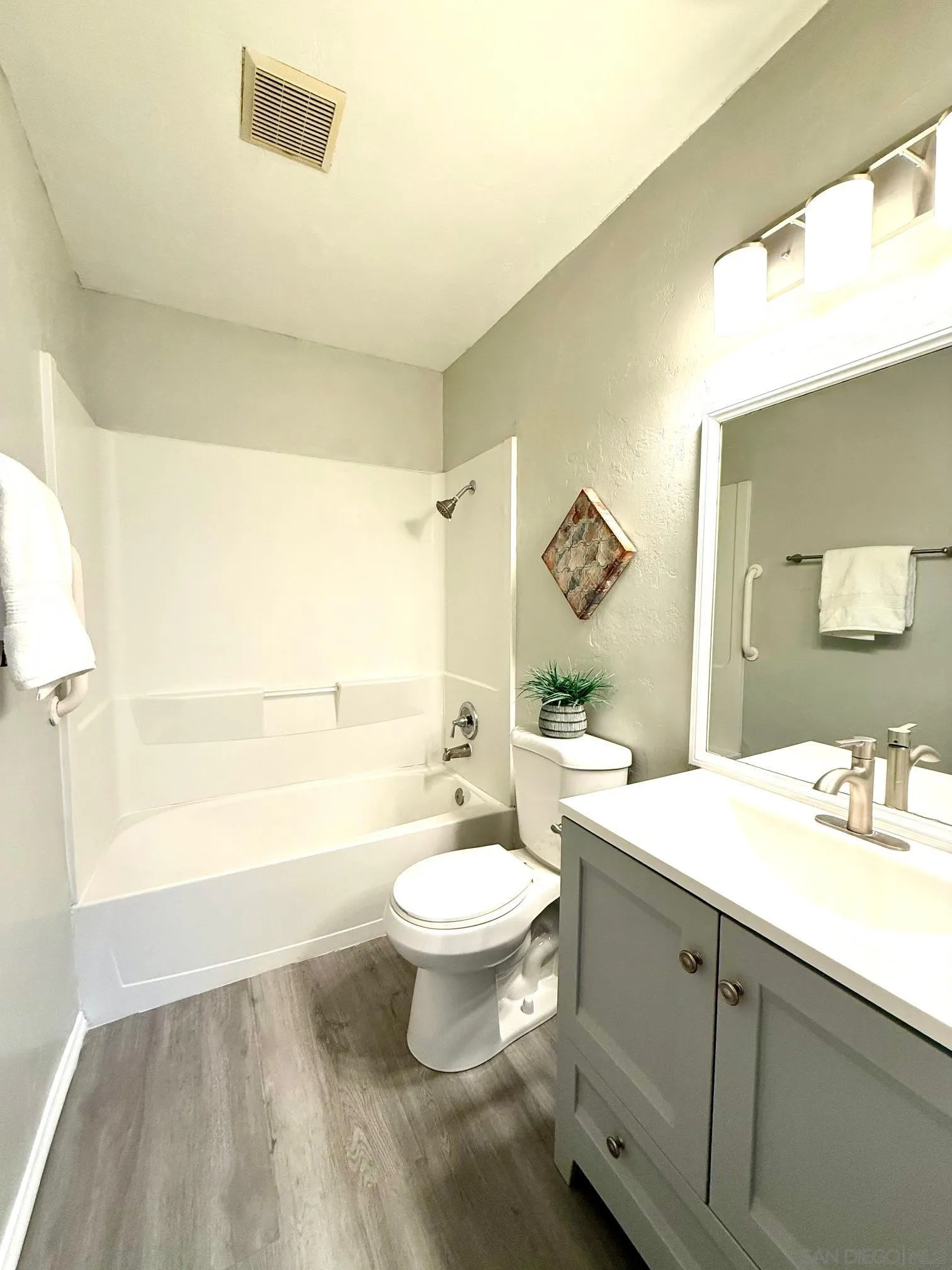 Photo #6: 260002259 Listing: Photo #6