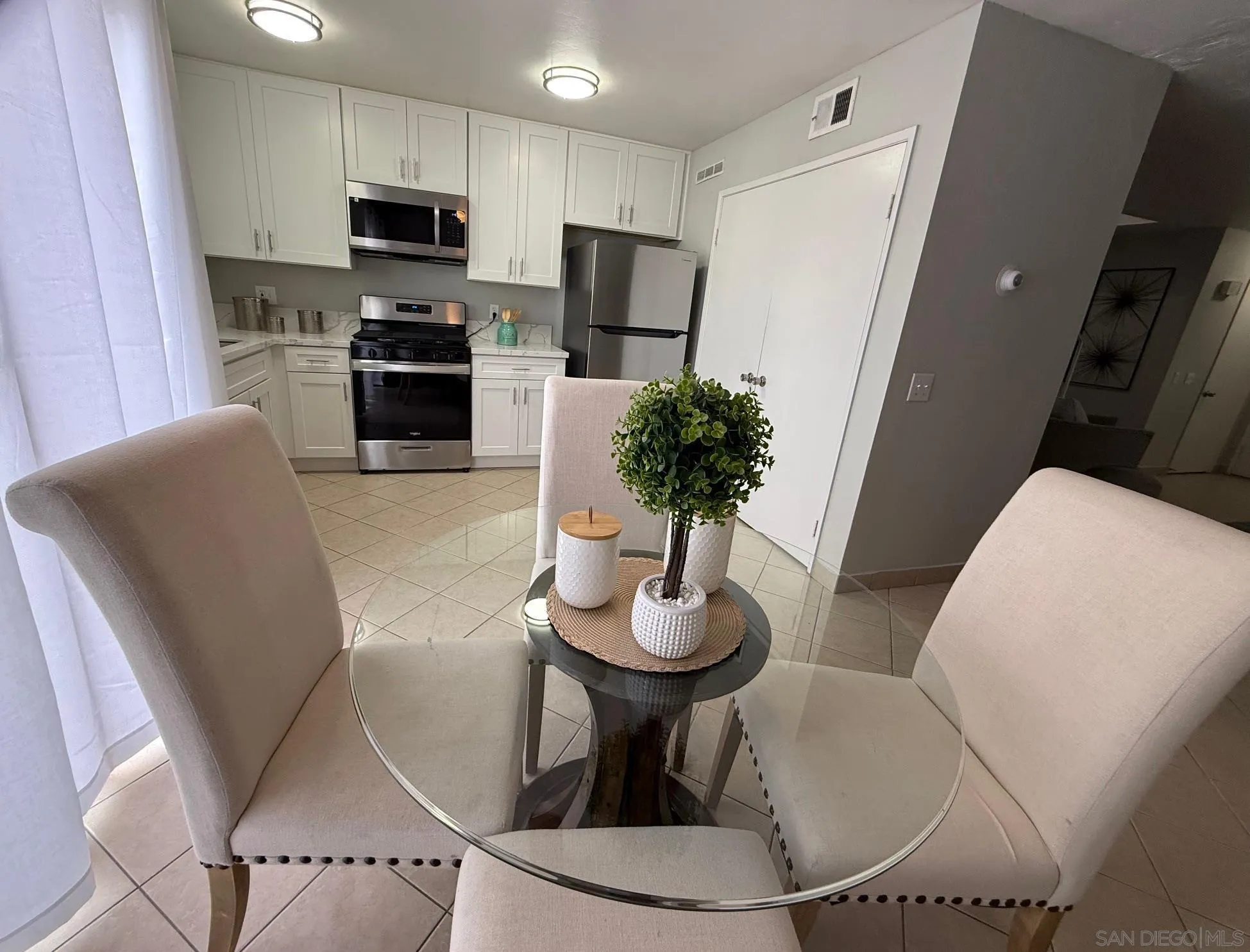 Photo #3: 260002259 Listing: Photo #3