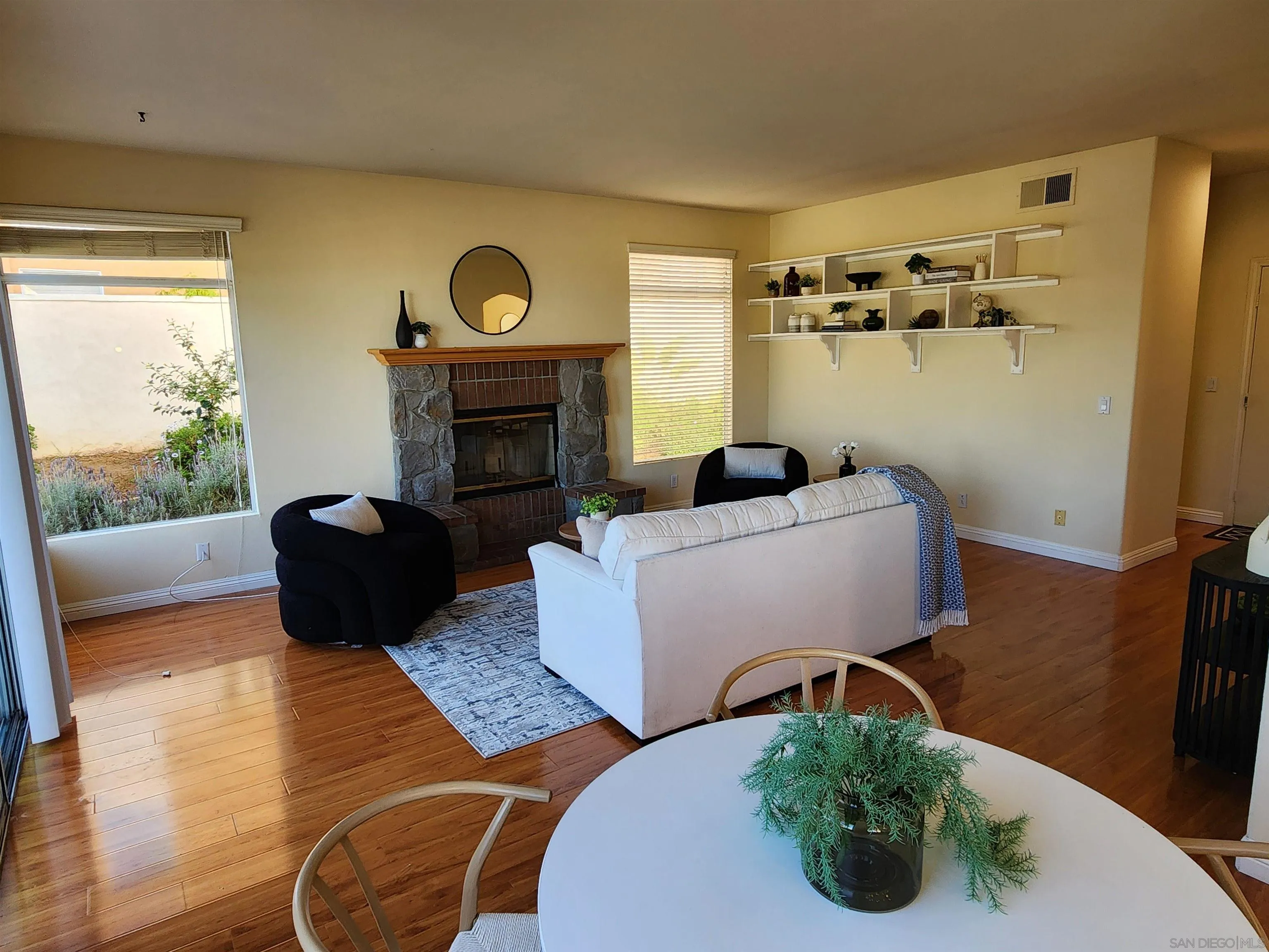 https://cdn.realtyfeed.com/cdn/127/260002261/c6d1bf3106517f777ceb4f9e947a76c4.webp
