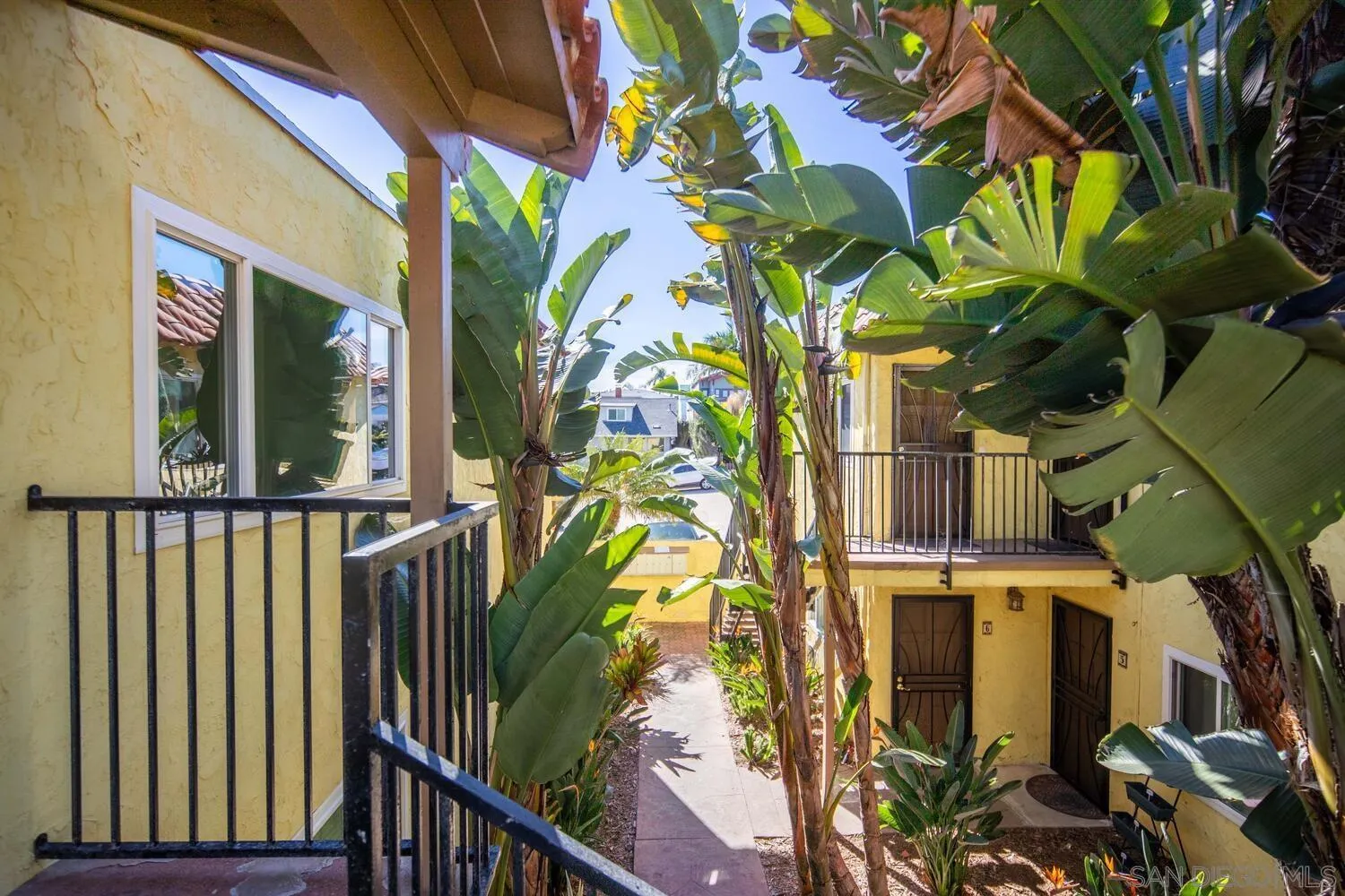 https://cdn.realtyfeed.com/cdn/127/260002262/6d057120fd9beaa22639cf6b7354bf5a.webp