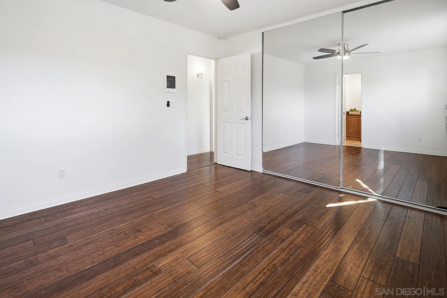 https://cdn.realtyfeed.com/cdn/127/260002262/8c3b86aac06a4603c2f670ee0b08cbe5.webp
