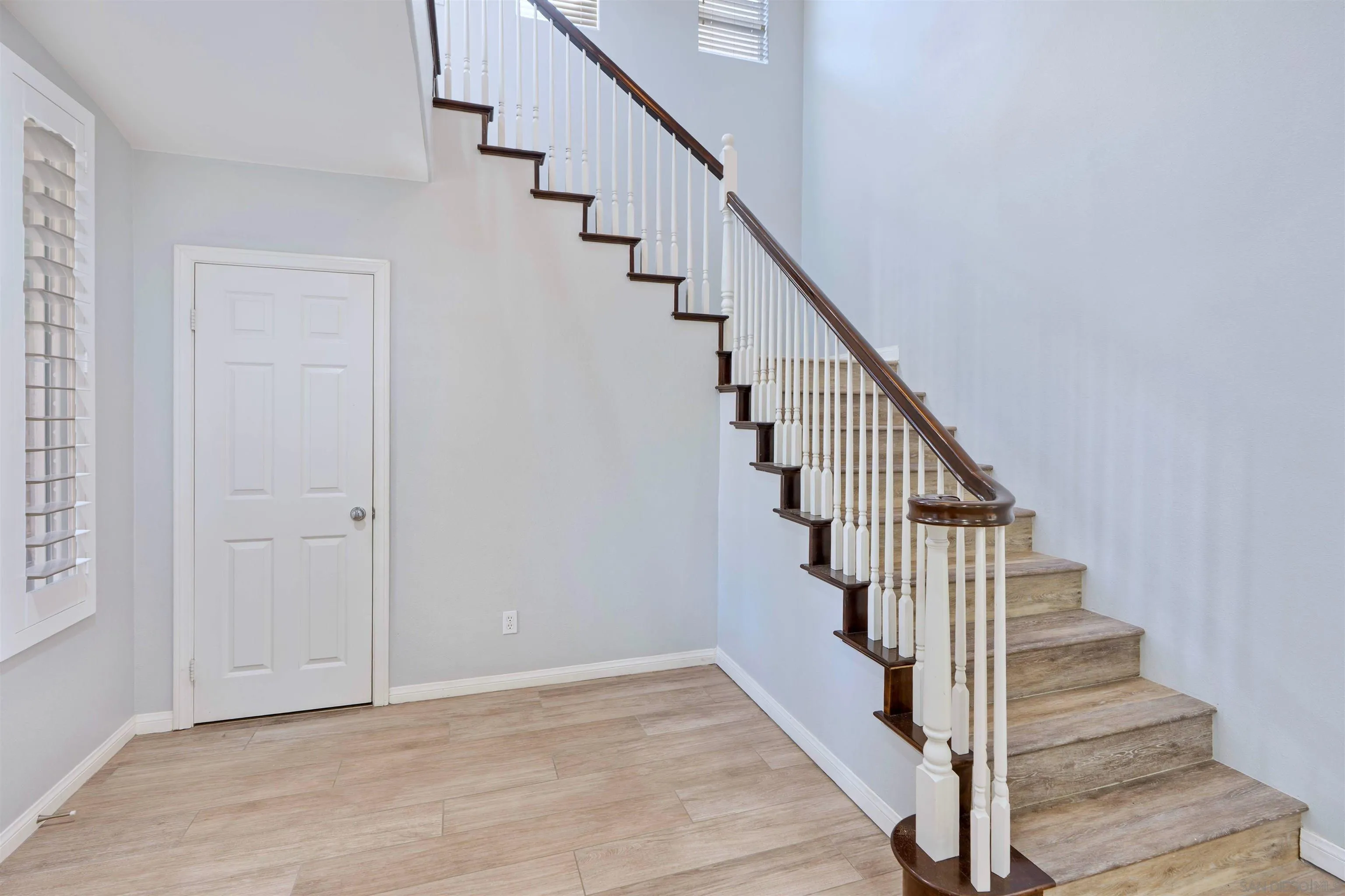 https://cdn.realtyfeed.com/cdn/127/260002264/97918c4fd22d6a429004379a371e96e8.webp