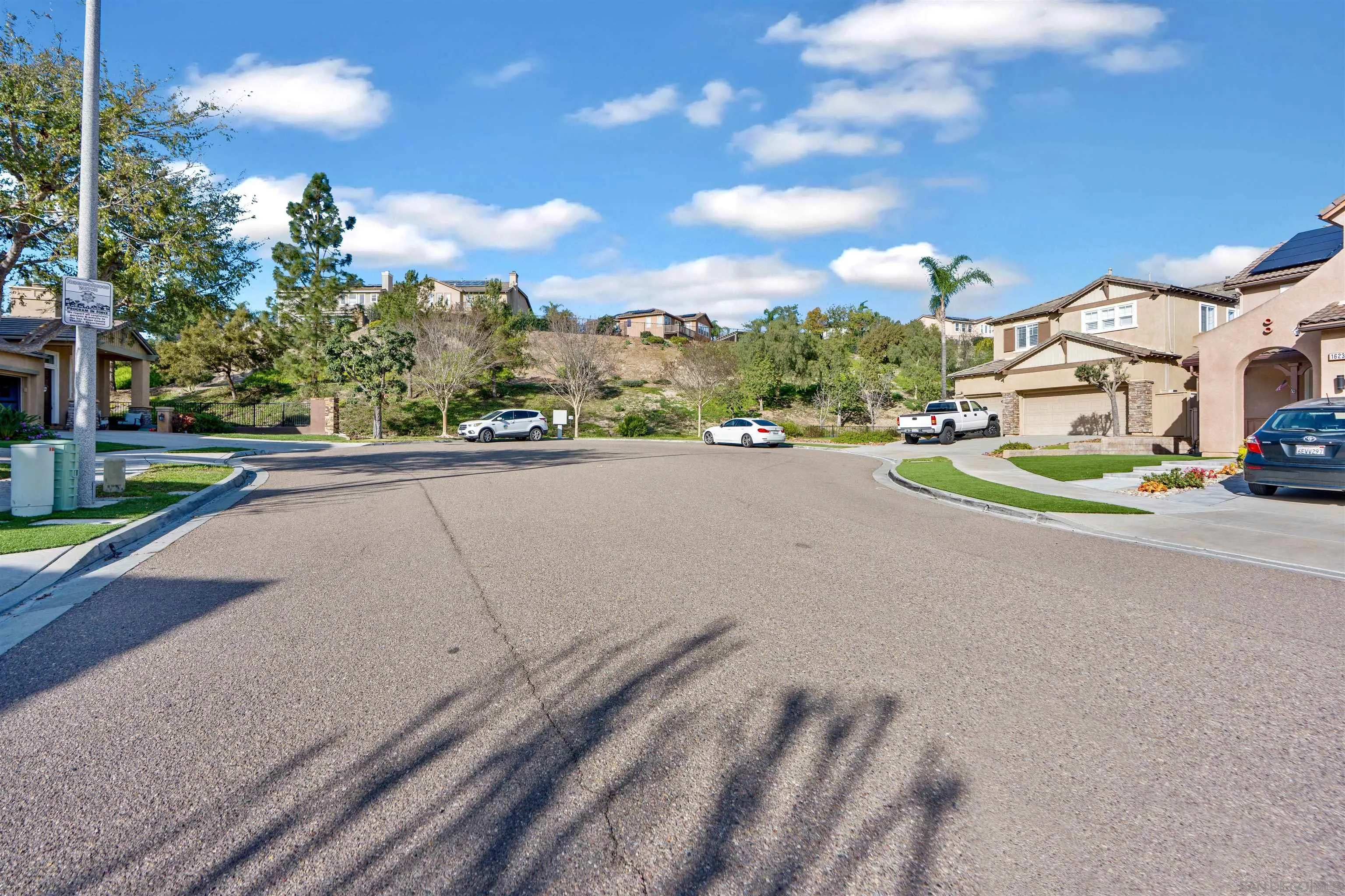 https://cdn.realtyfeed.com/cdn/127/260002264/9a86e1619f46a257d91691ba698d7d94.webp